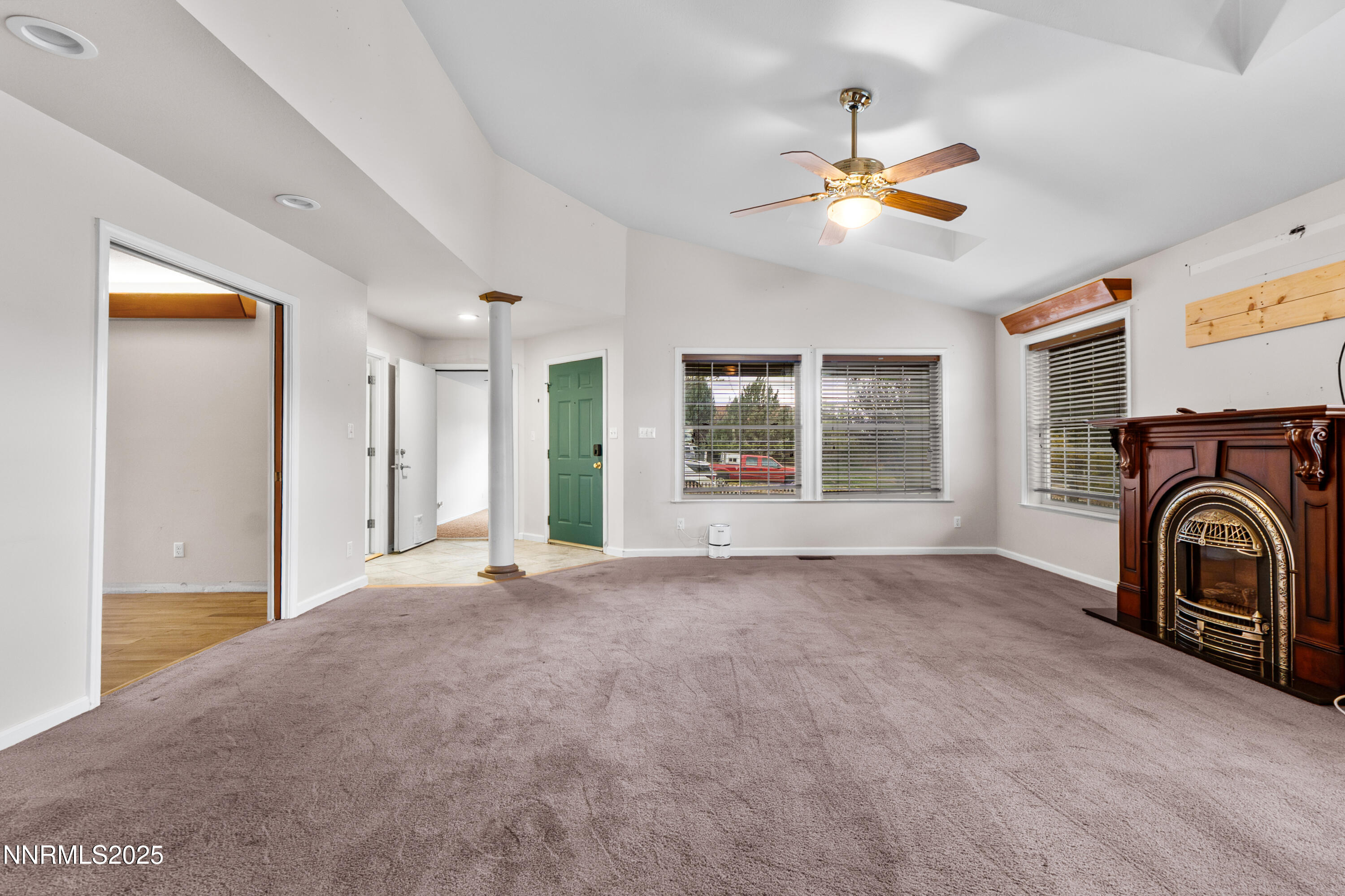 647 Castle Way Property Photo 18