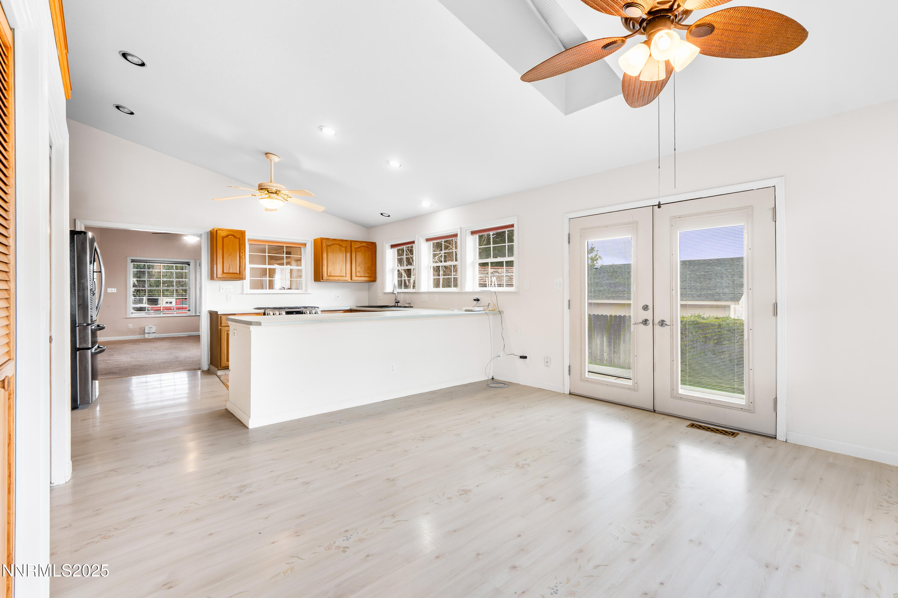 647 Castle Way Property Photo 25