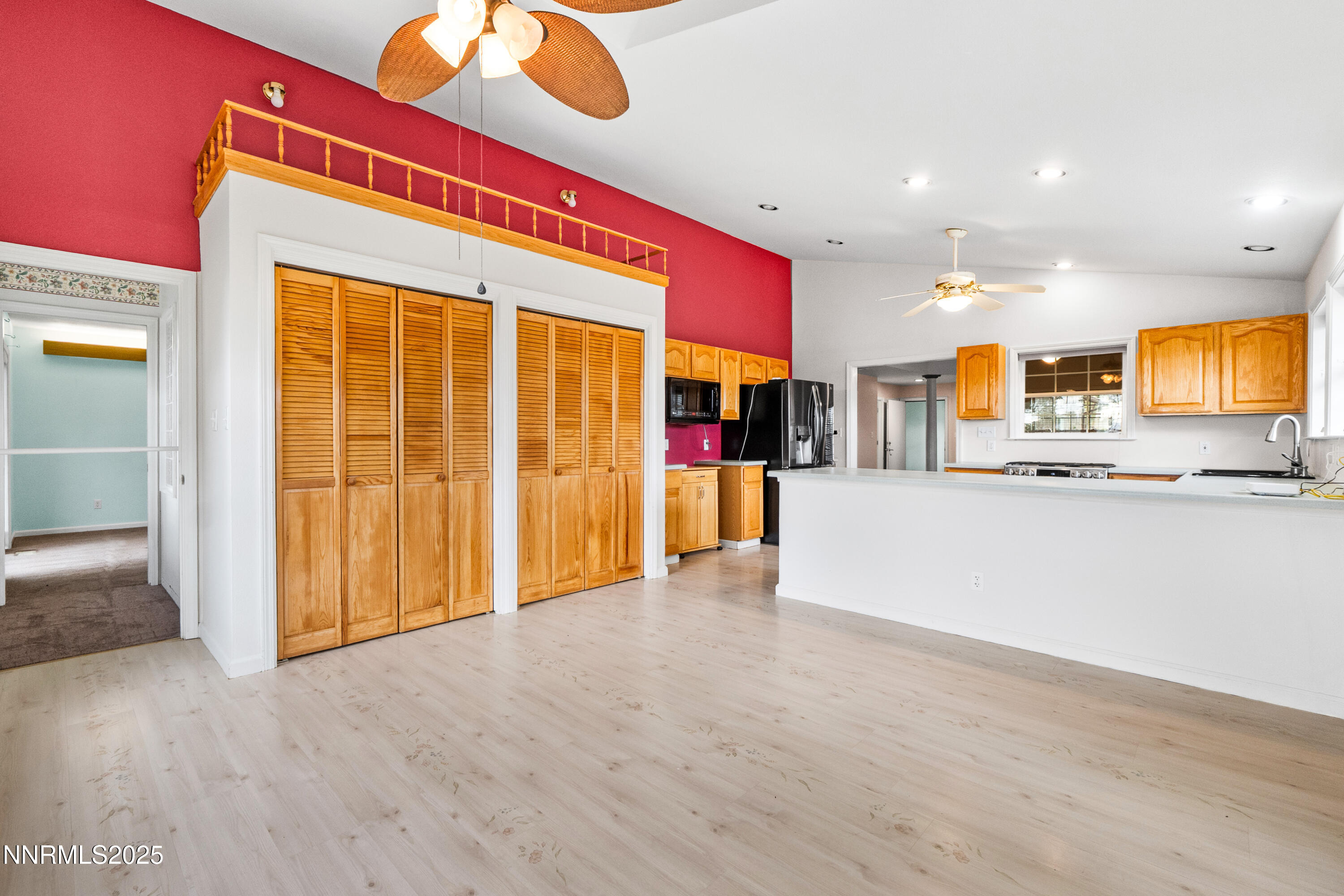 647 Castle Way Property Photo 26