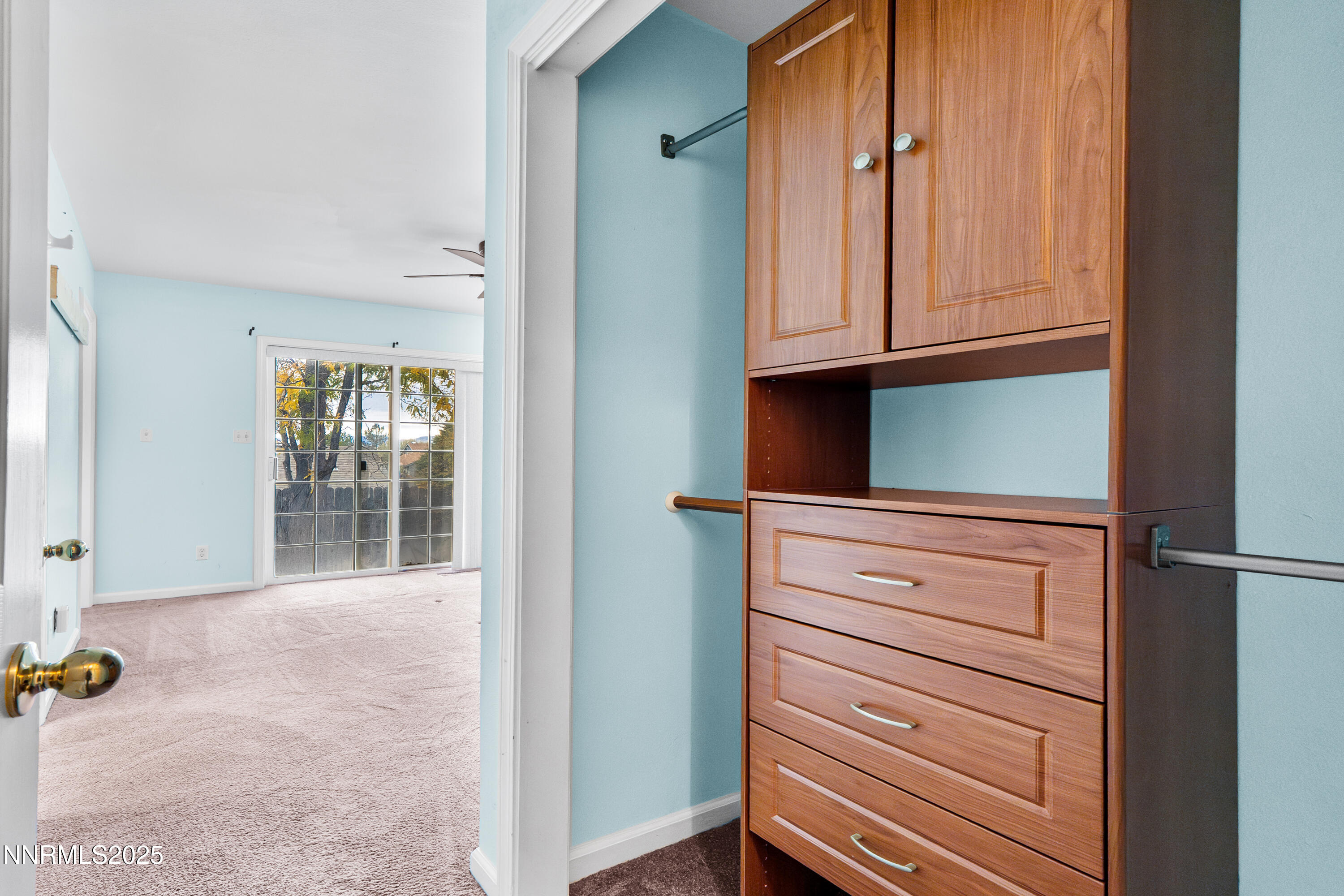 647 Castle Way Property Photo 30