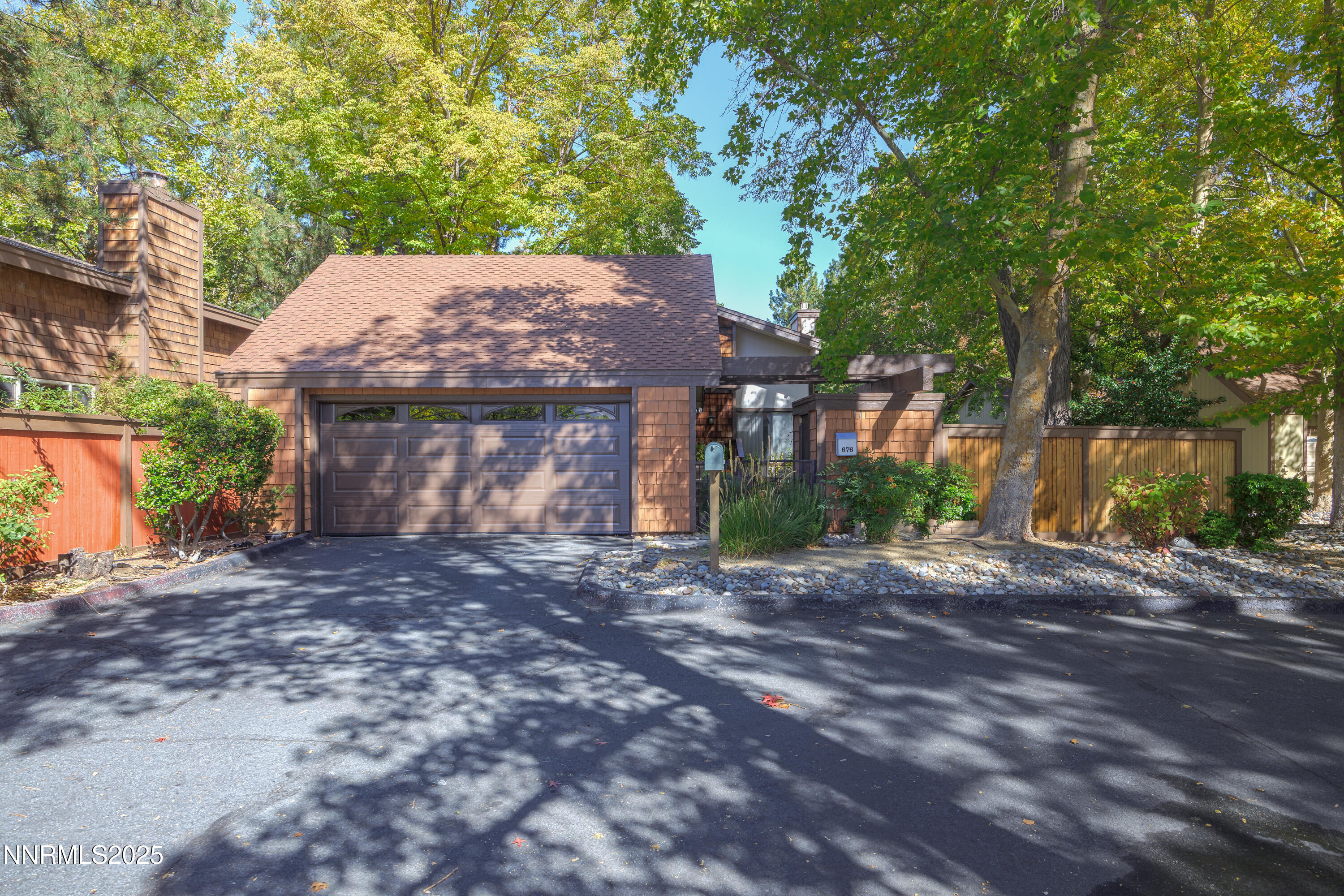 676 W Riverview Circle Property Photo 1