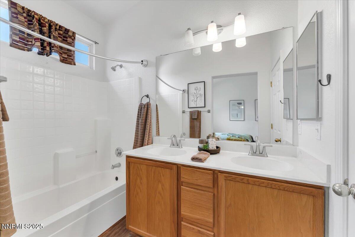 9175 Rising Moon Drive Property Photo 11