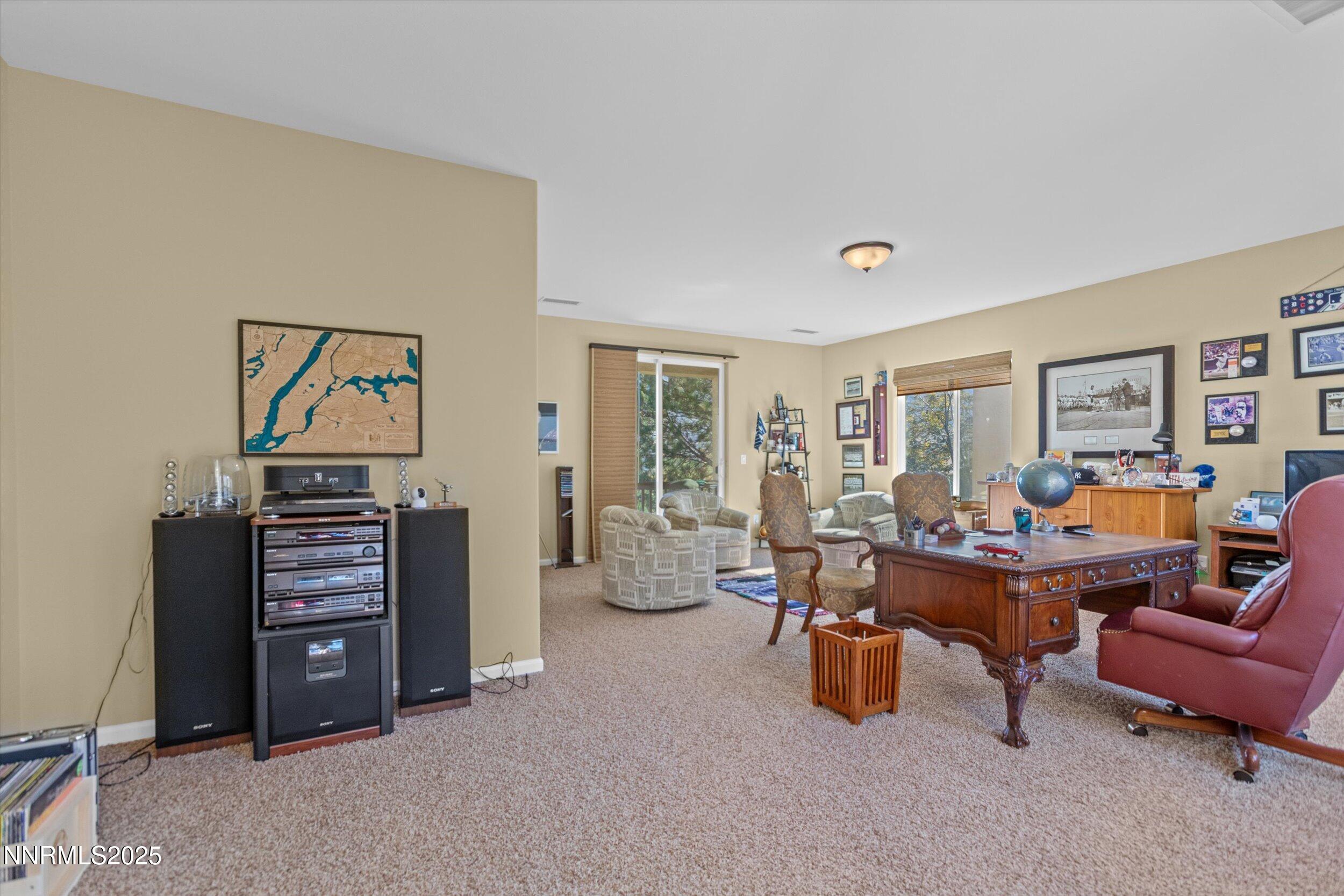 10900 Serratina Drive Property Photo 33