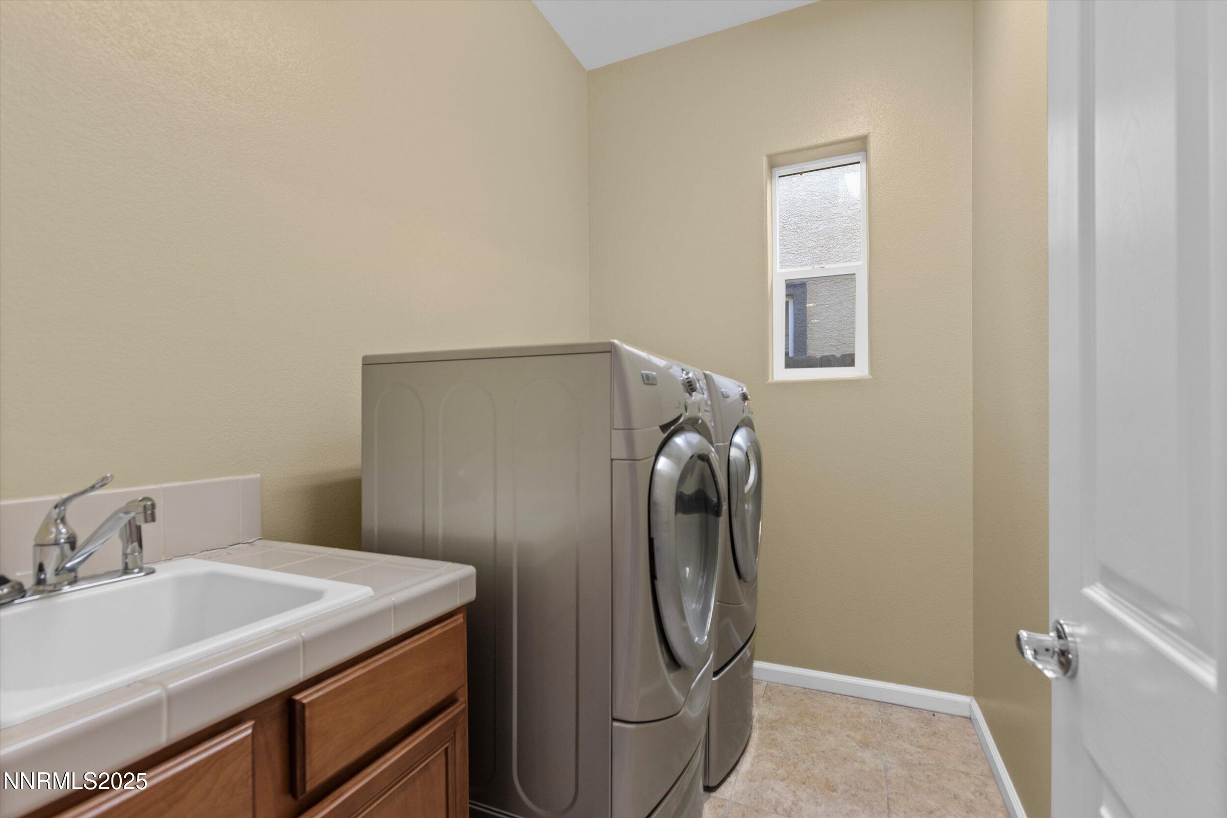 10900 Serratina Drive Property Photo 35