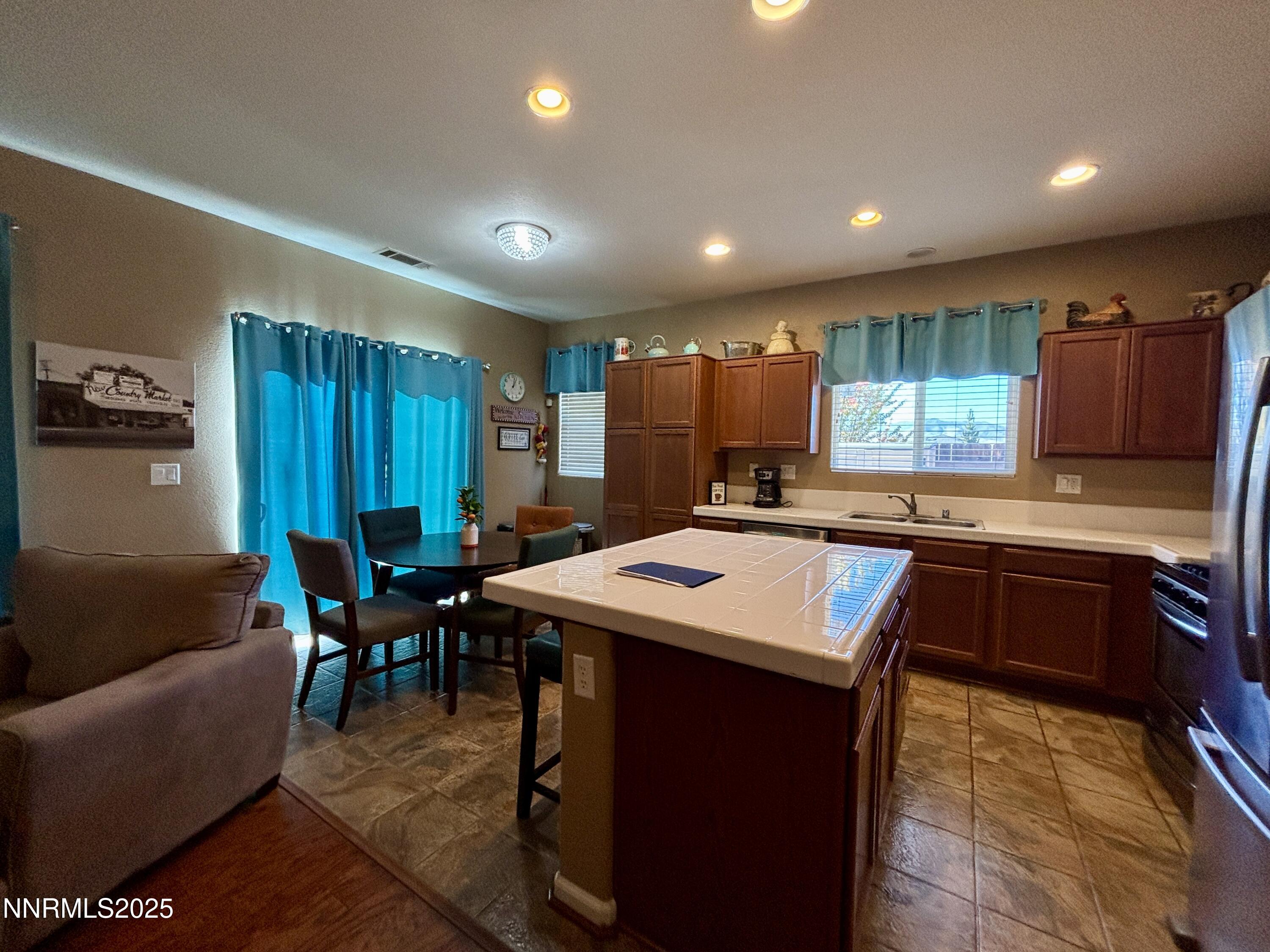 610 Sun Mesa Drive Property Photo 7