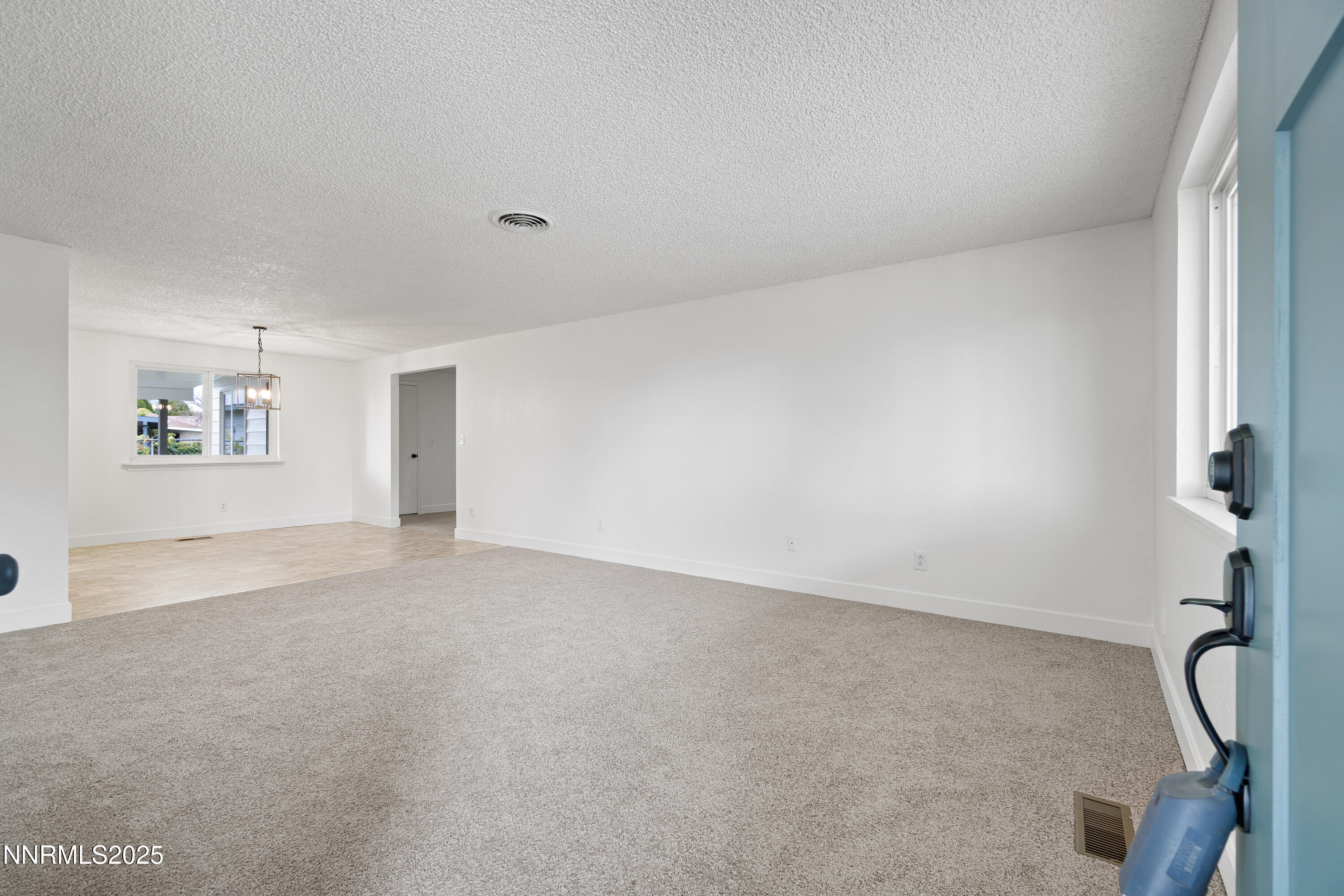 829 Sunset Drive Property Photo 6