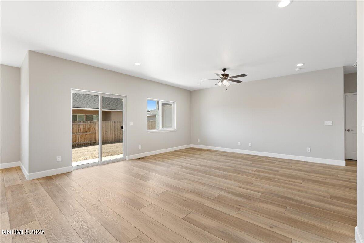 882 Great Basin Lane Property Photo 11