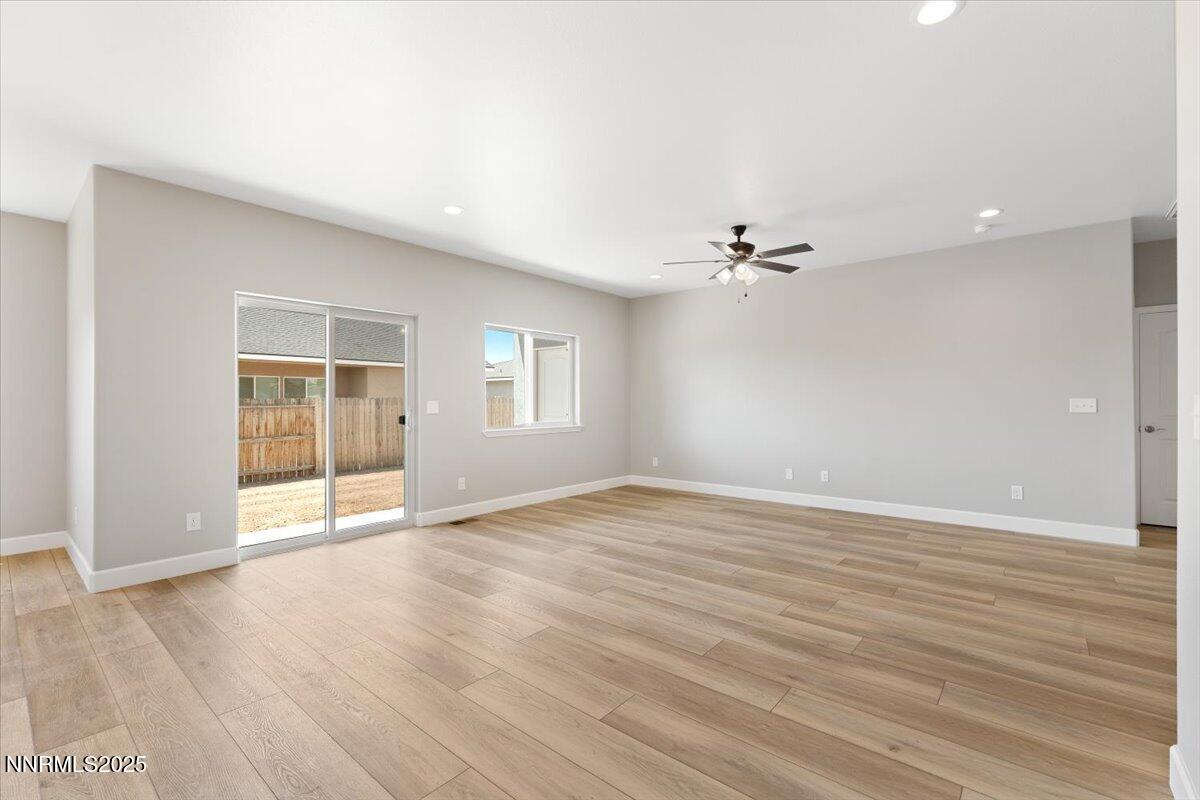 882 Great Basin Lane Property Photo 12