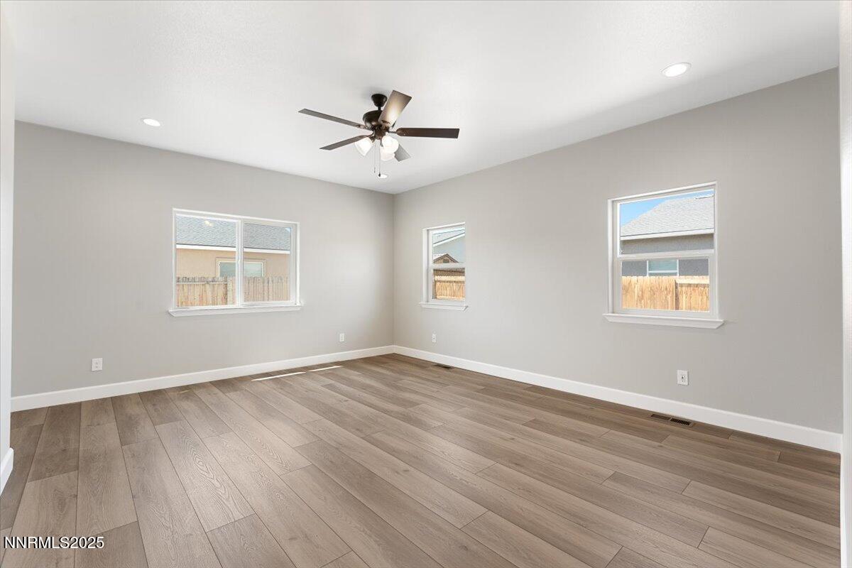 882 Great Basin Lane Property Photo 27