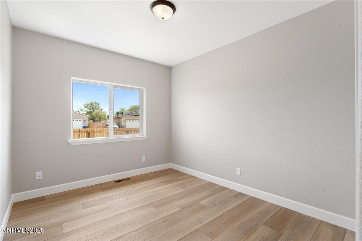 882 Great Basin Lane Property Photo 34