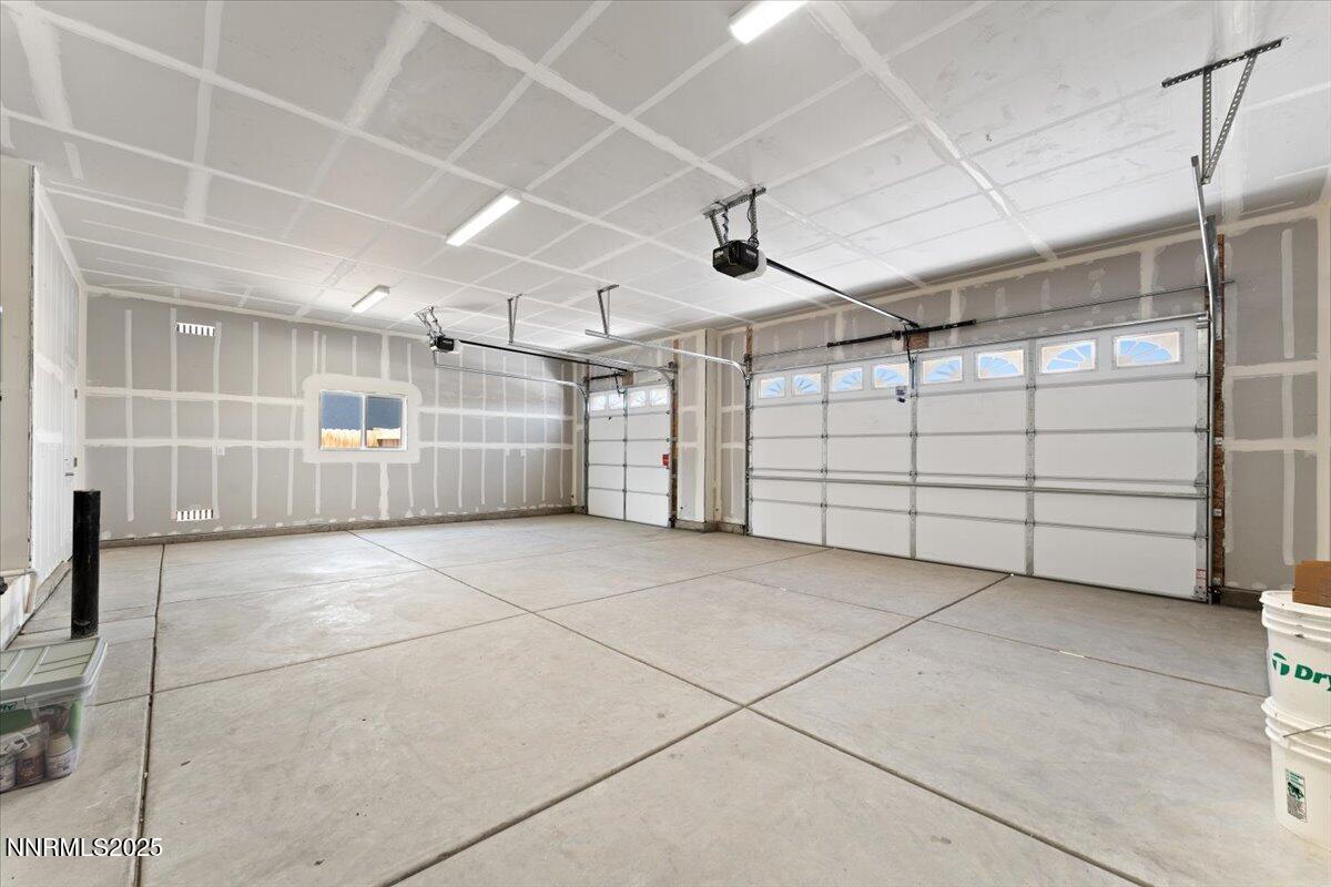 882 Great Basin Lane Property Photo 41