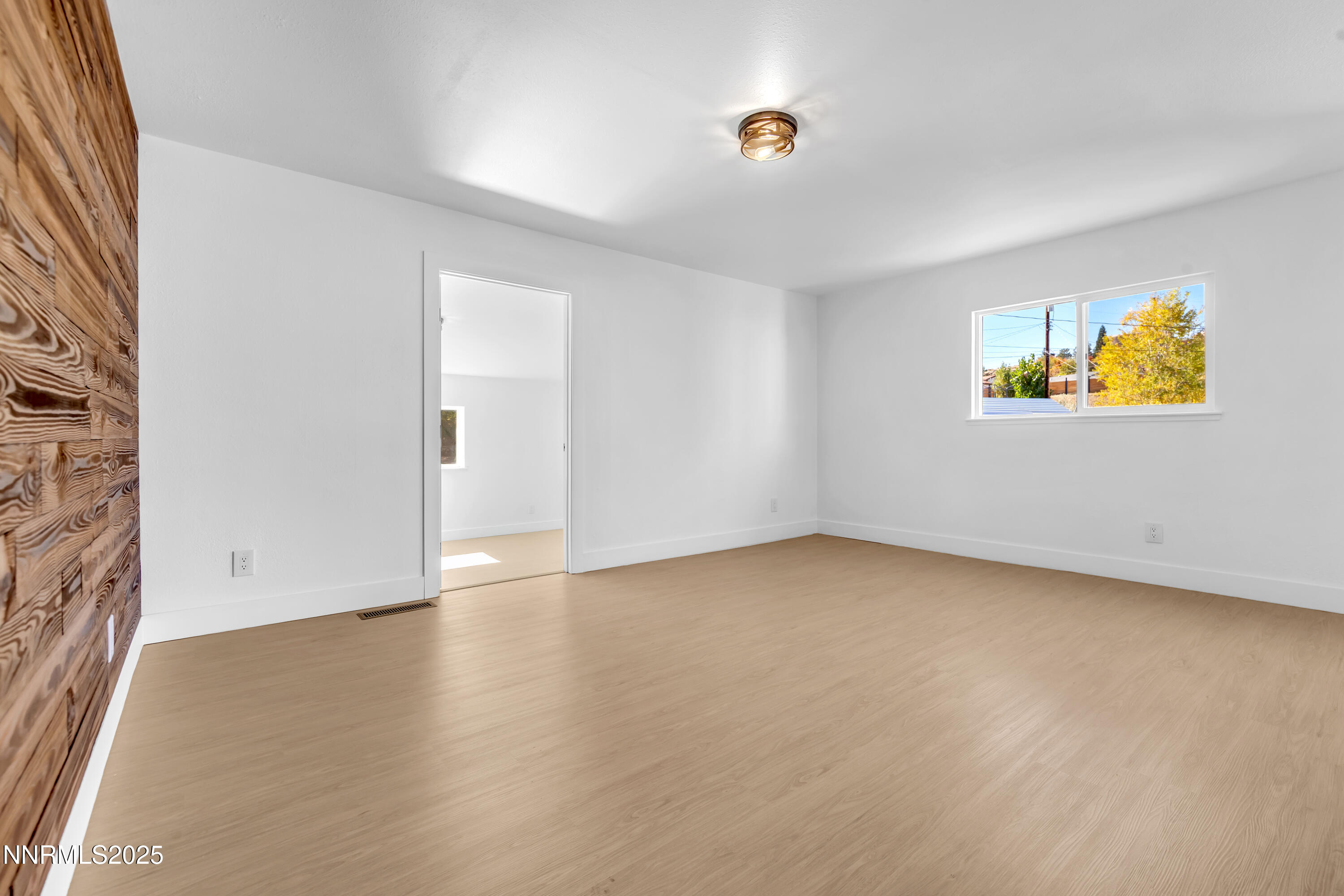 650 Lancaster Drive Property Photo 8