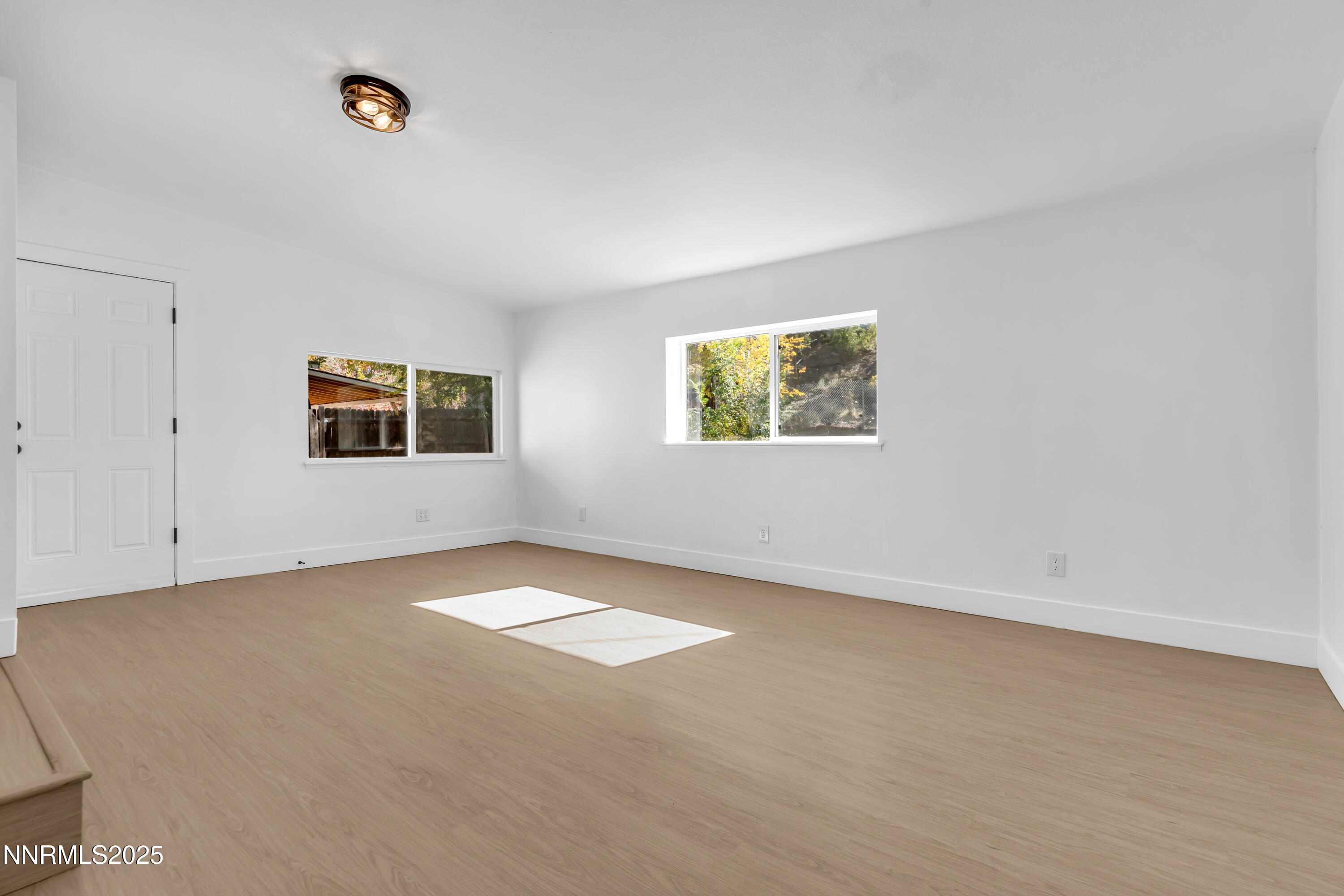 650 Lancaster Drive Property Photo 14