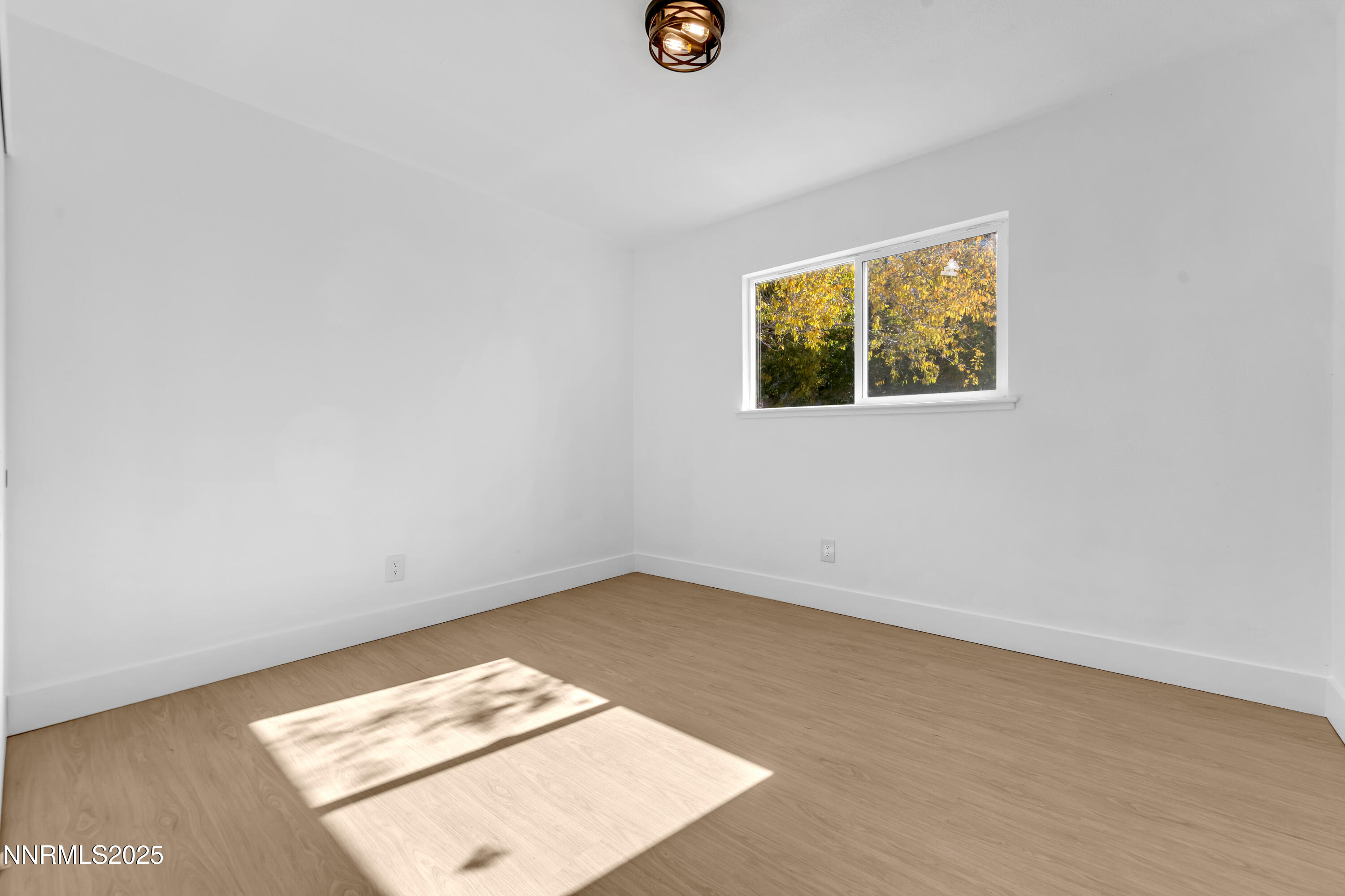 650 Lancaster Drive Property Photo 21