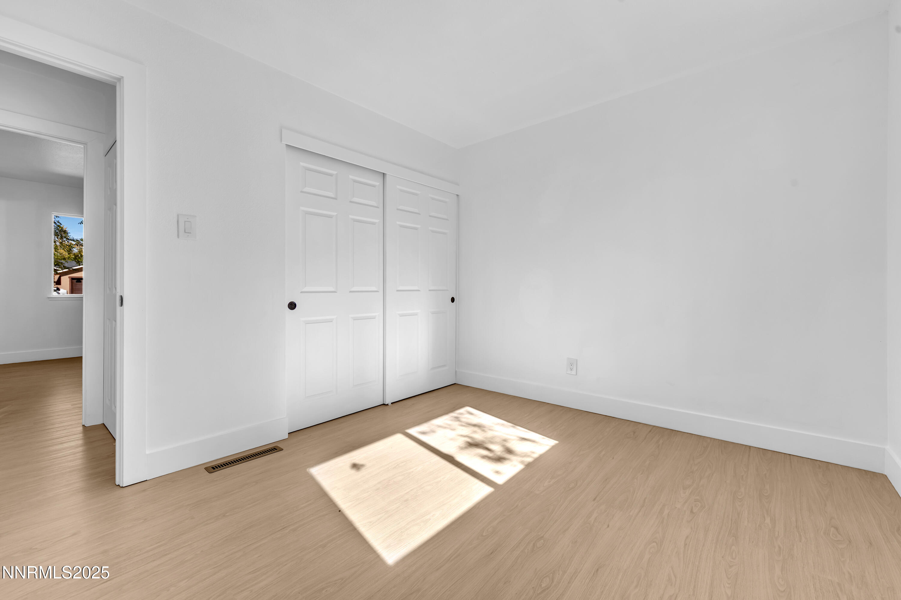 650 Lancaster Drive Property Photo 23