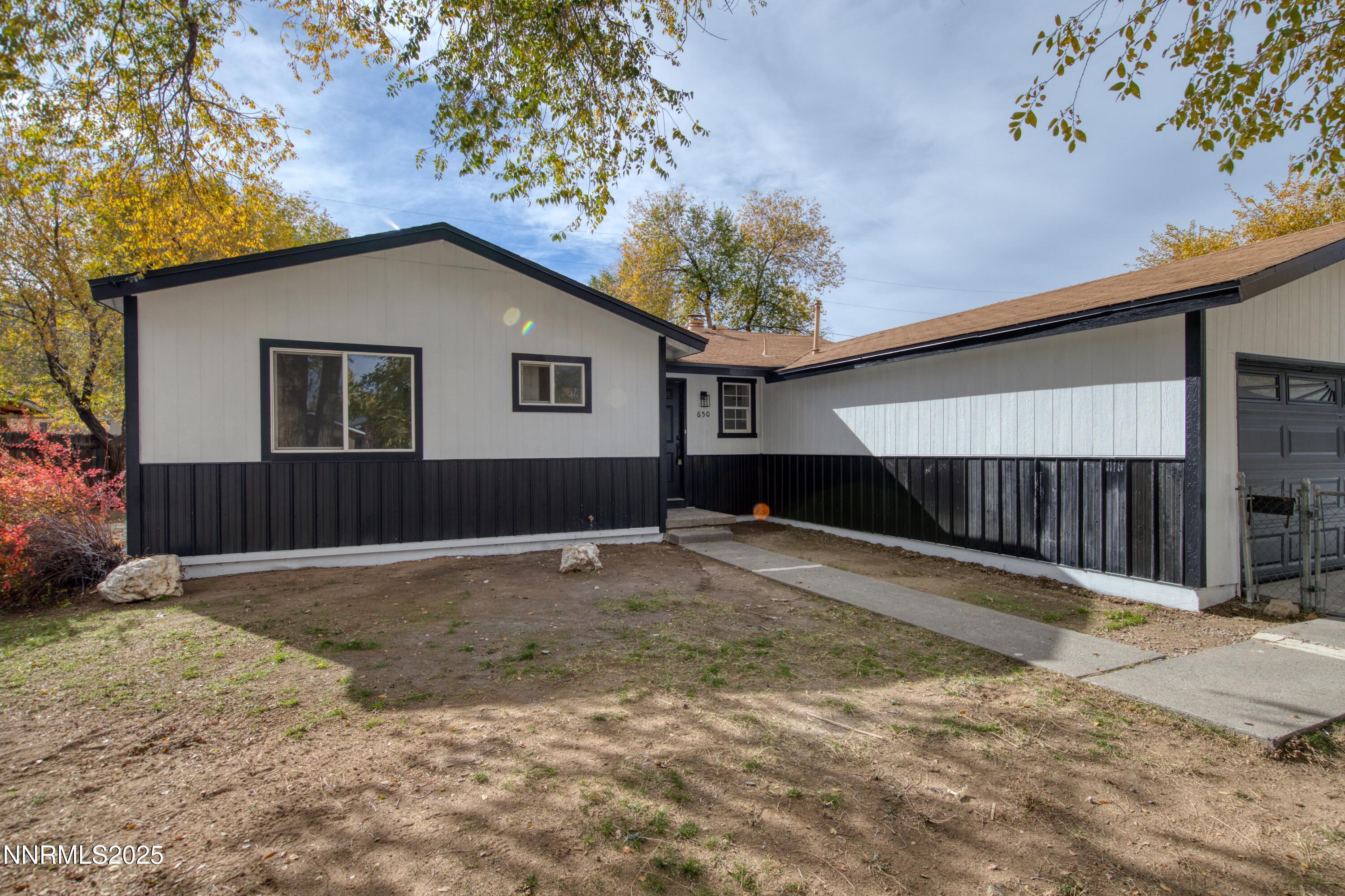 650 Lancaster Drive Property Photo 27