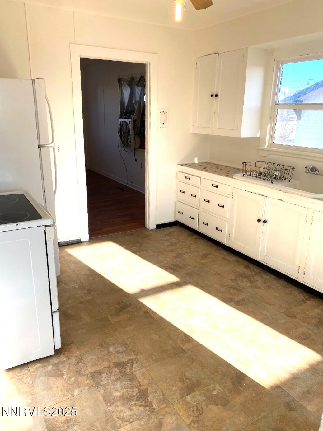 56 E 2nd Street Property Photo 5