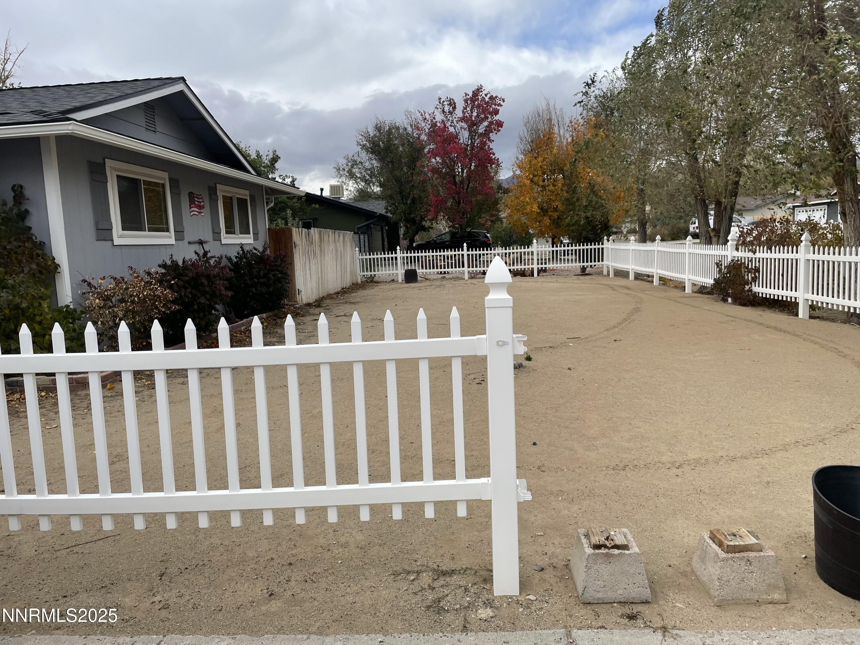 160 Ring Road Property Photo 3