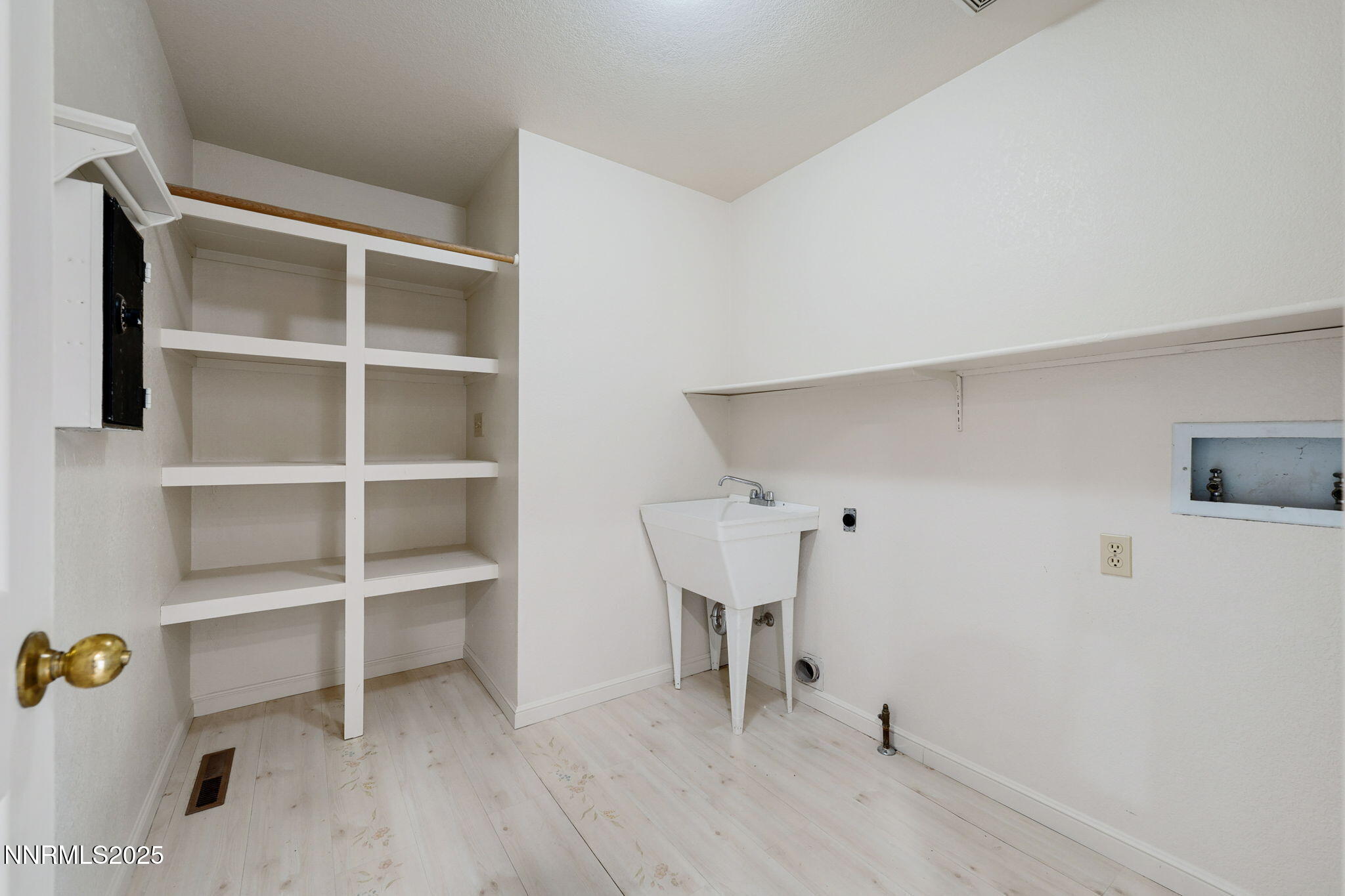 450 E Marsh Road Property Photo 15