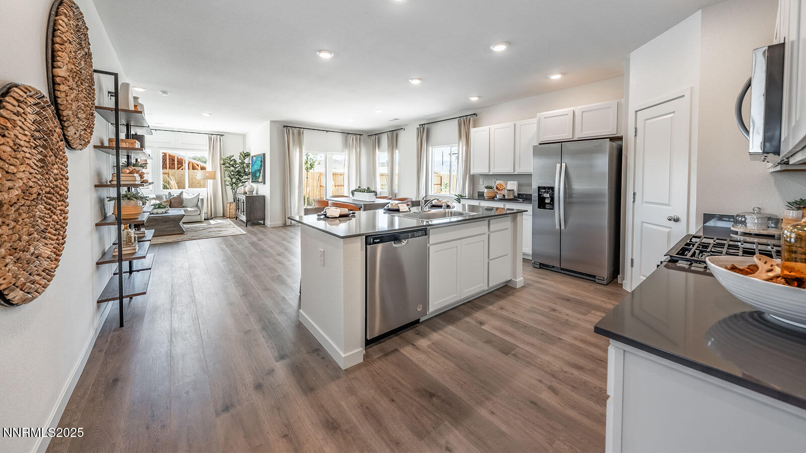 4535 Mifflin Street Property Photo 6