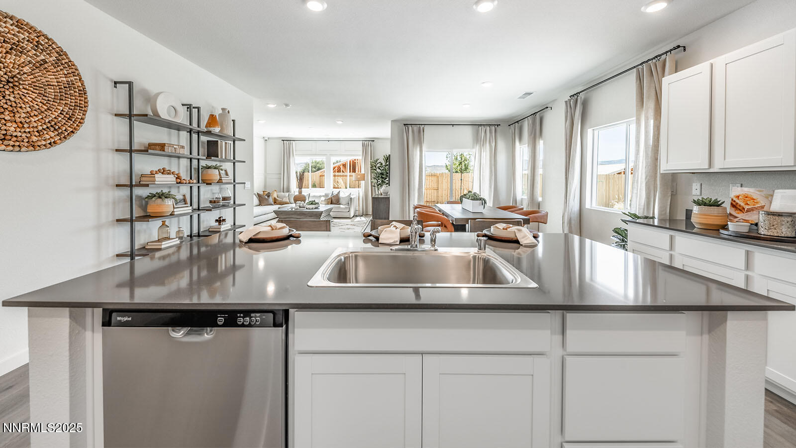 4535 Mifflin Street Property Photo 7