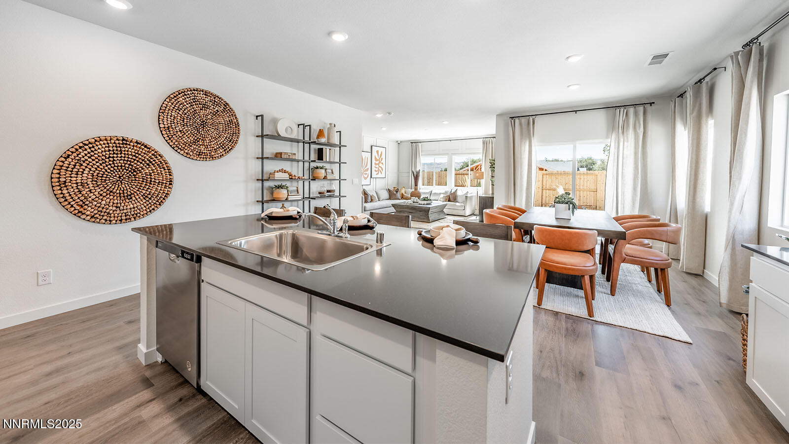 4535 Mifflin Street Property Photo 8