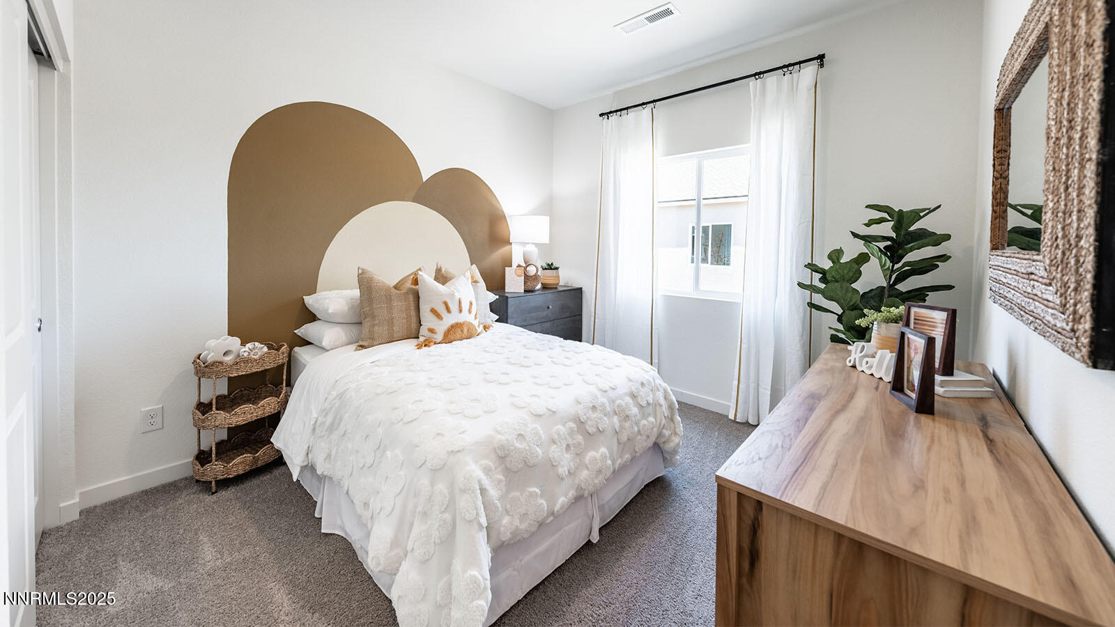 4535 Mifflin Street Property Photo 23