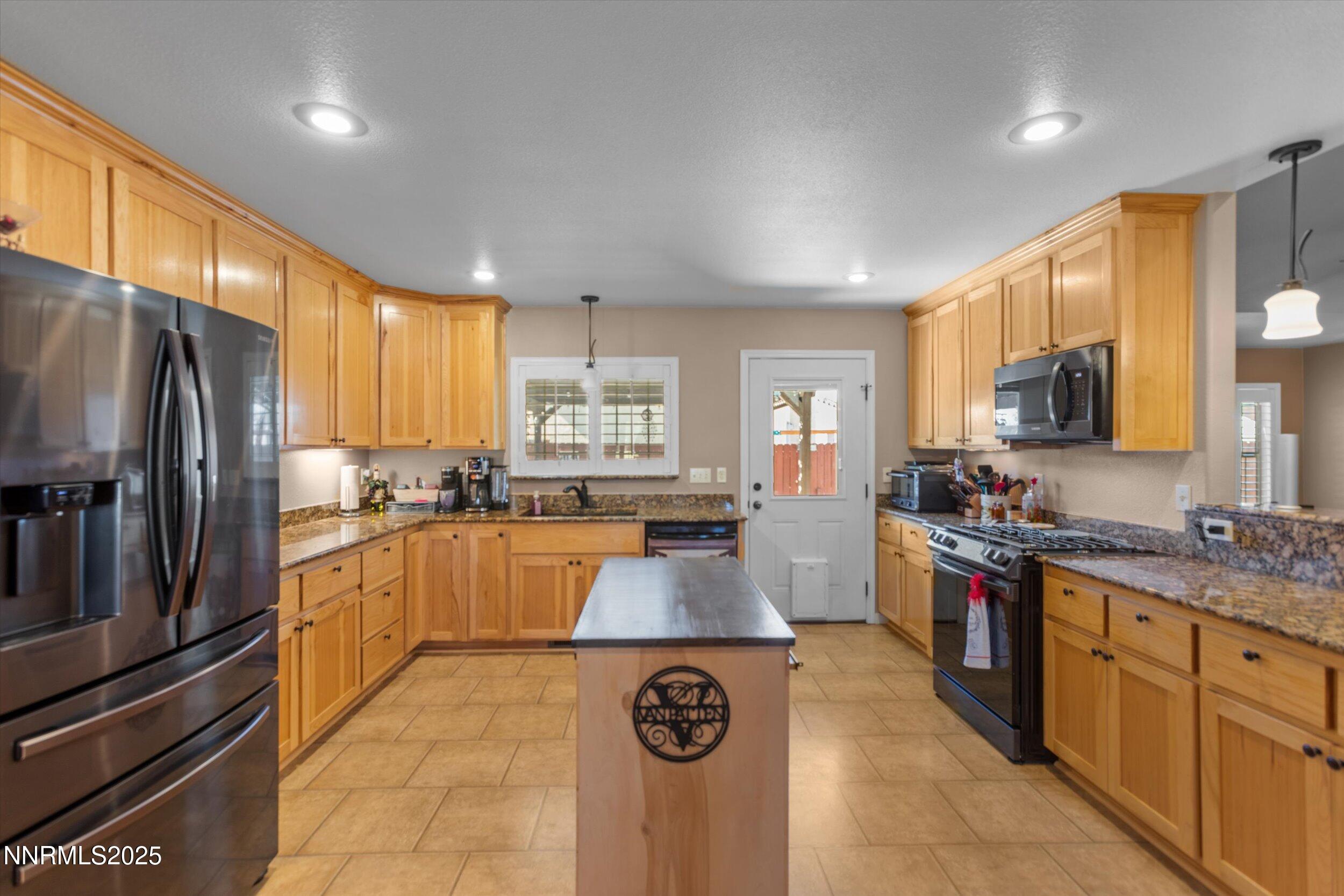 405 Cornerstone Court Property Photo 12