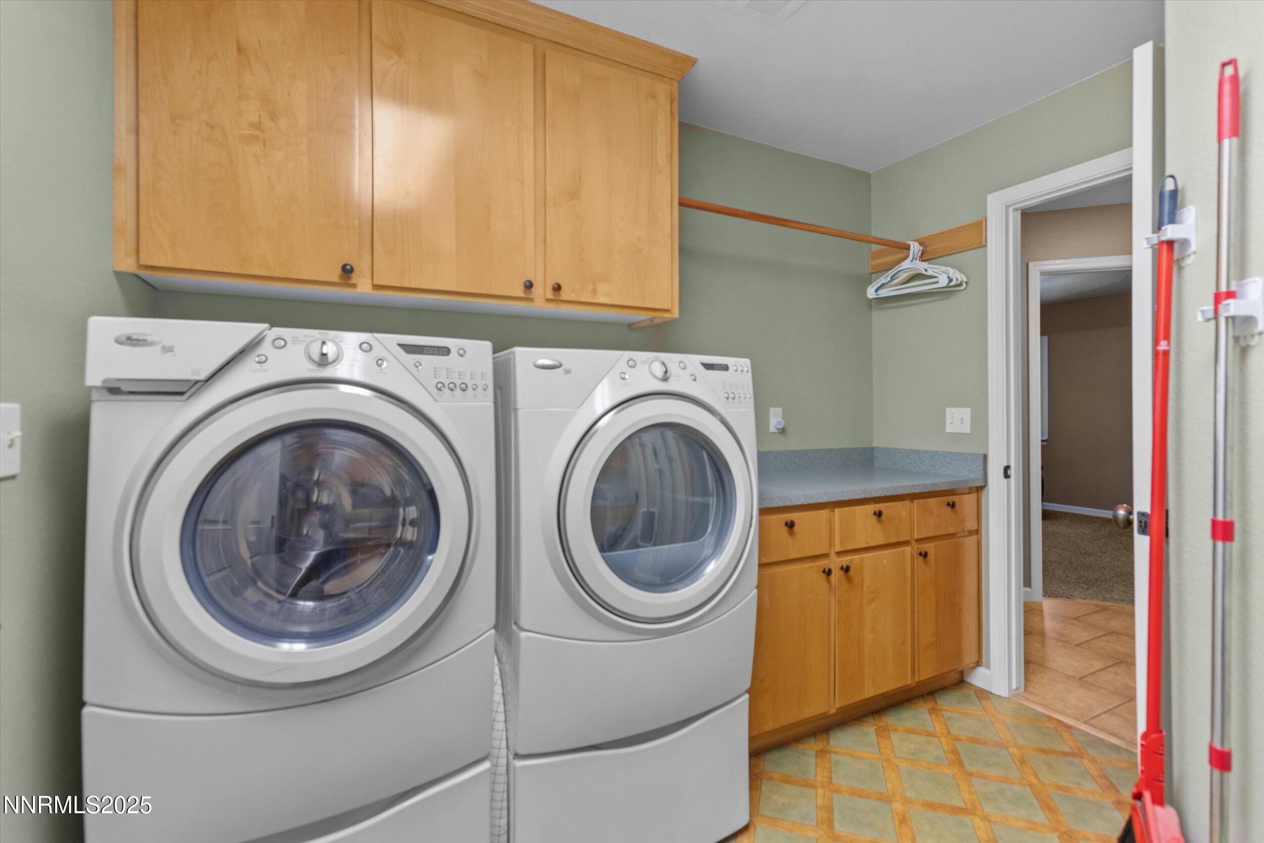 405 Cornerstone Court Property Photo 30