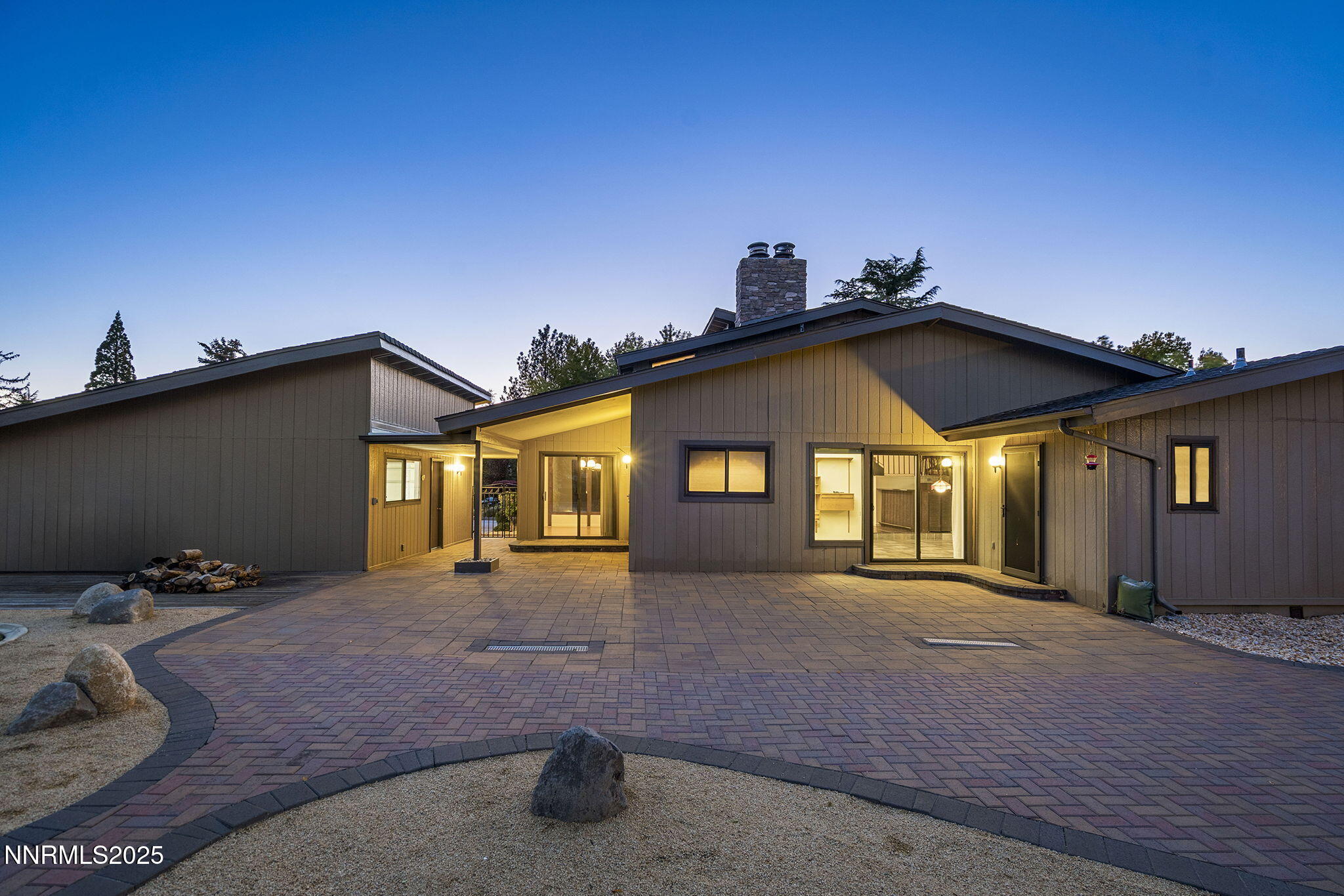 3290 Penfield Circle Property Photo 6