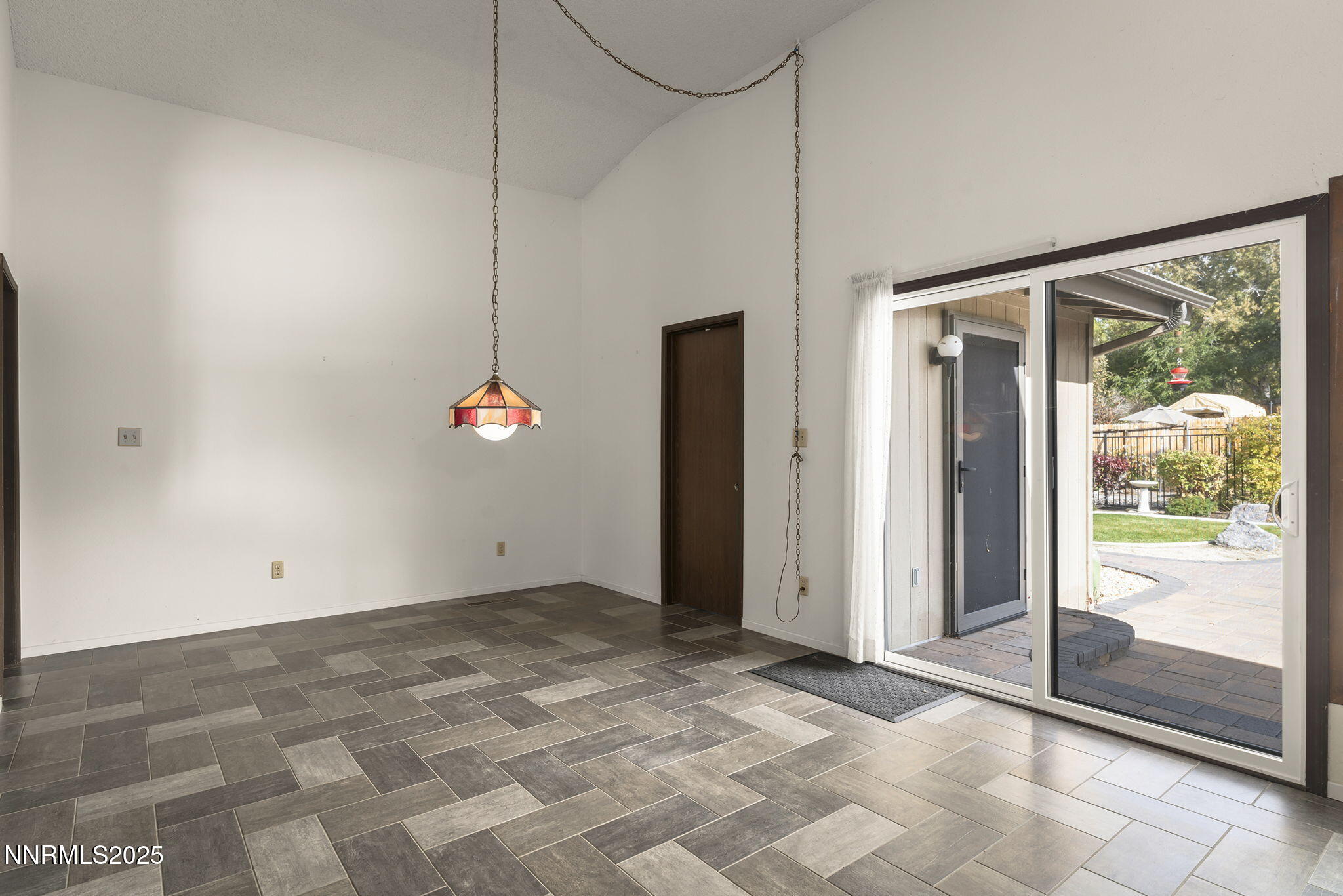 3290 Penfield Circle Property Photo 13