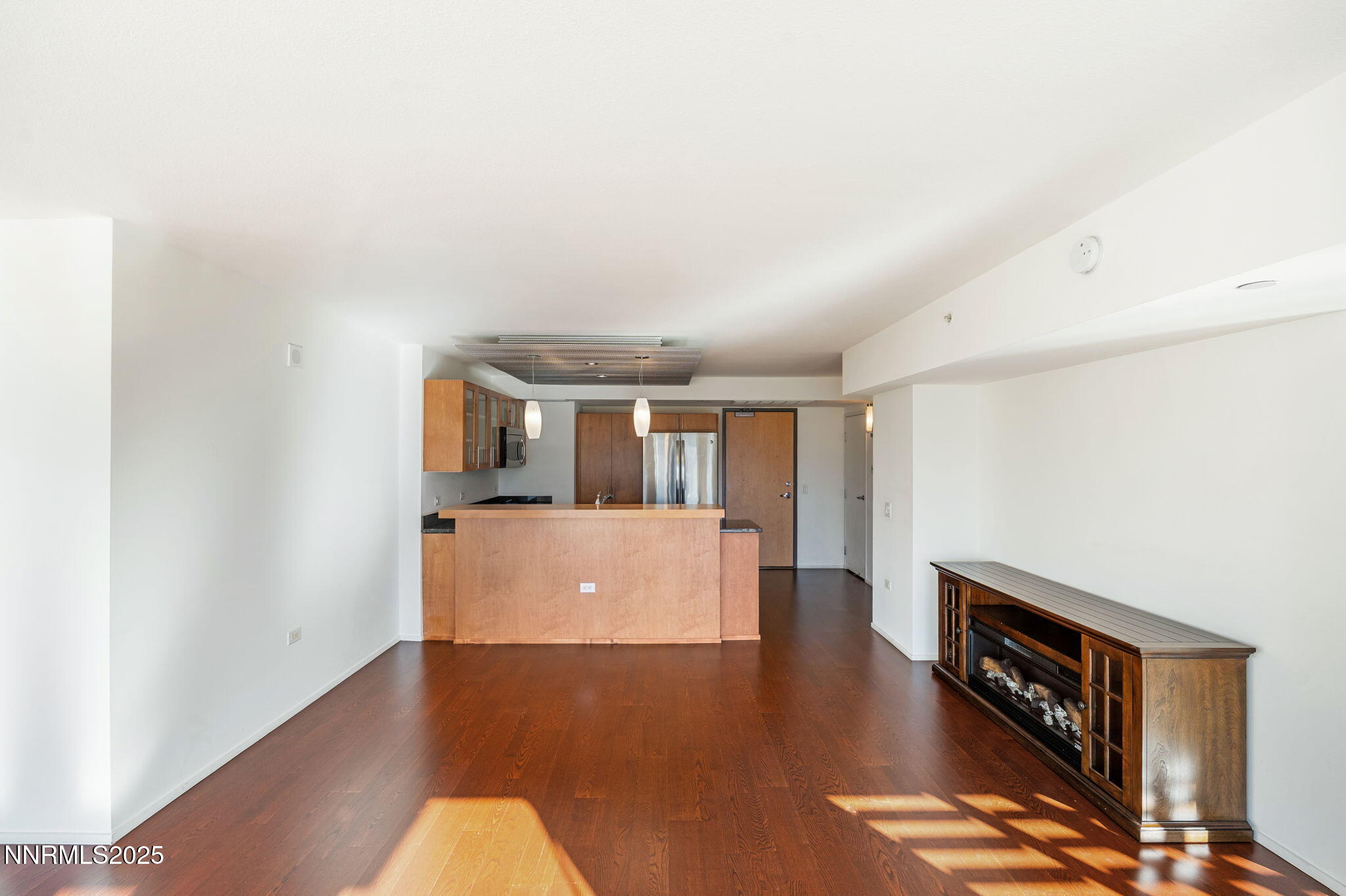 255 N Sierra Street Property Photo 10