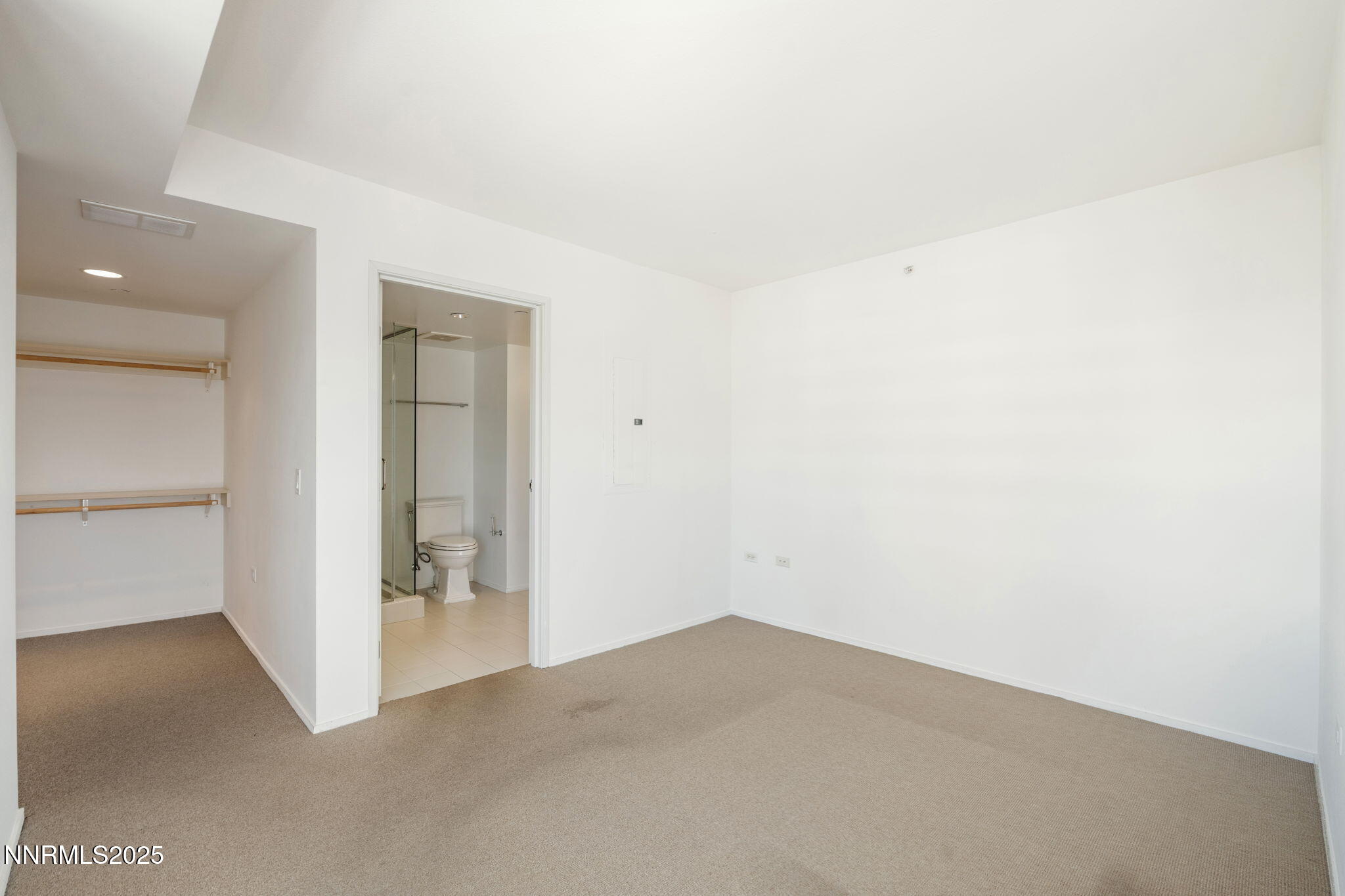 255 N Sierra Street Property Photo 18