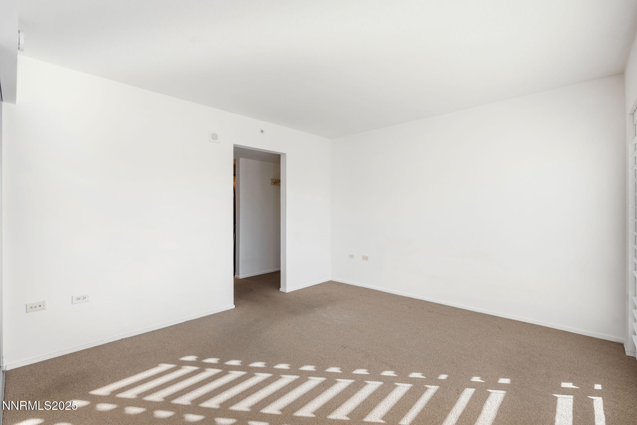 255 N Sierra Street Property Photo 21