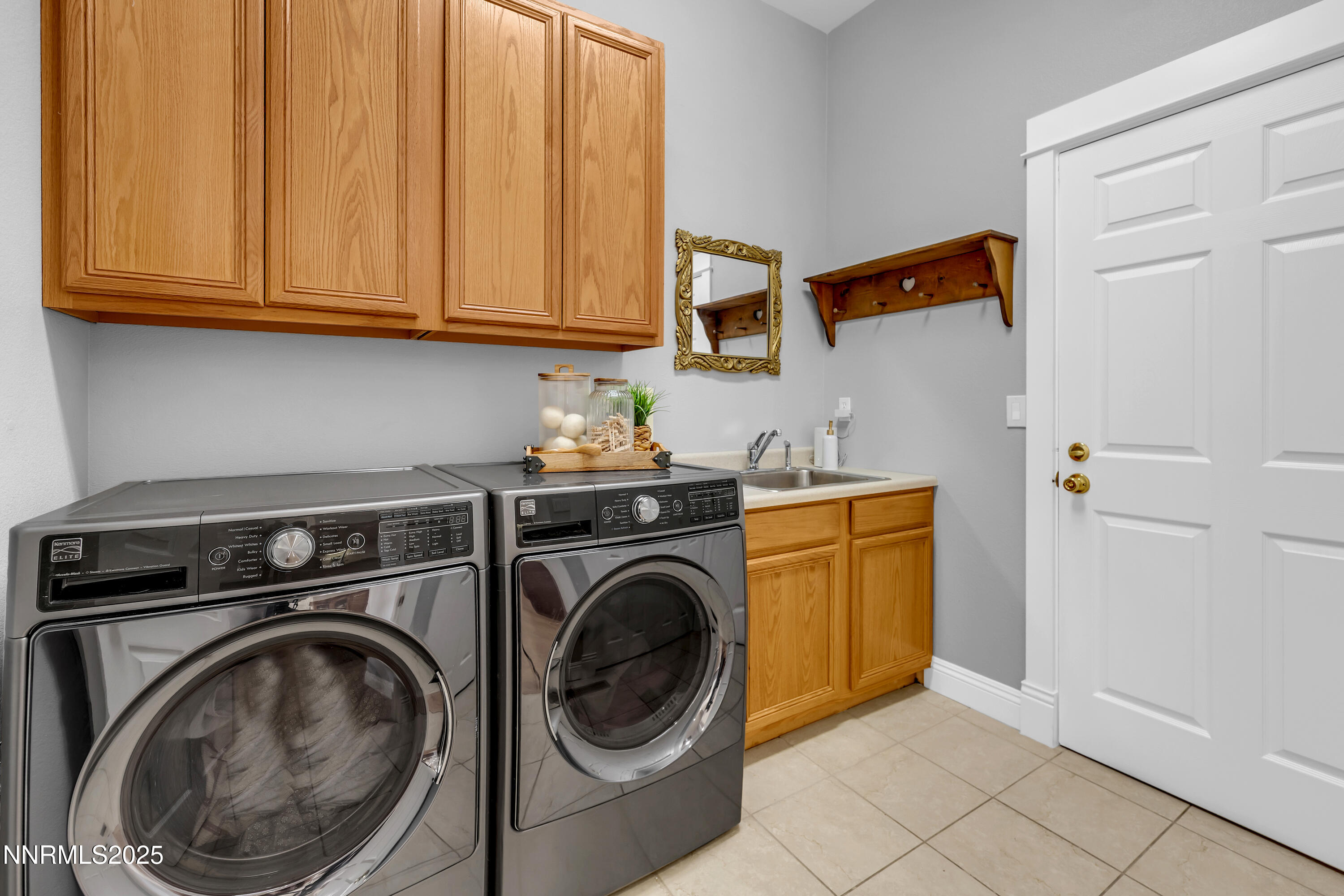 6970 Island Queen Court Property Photo 44