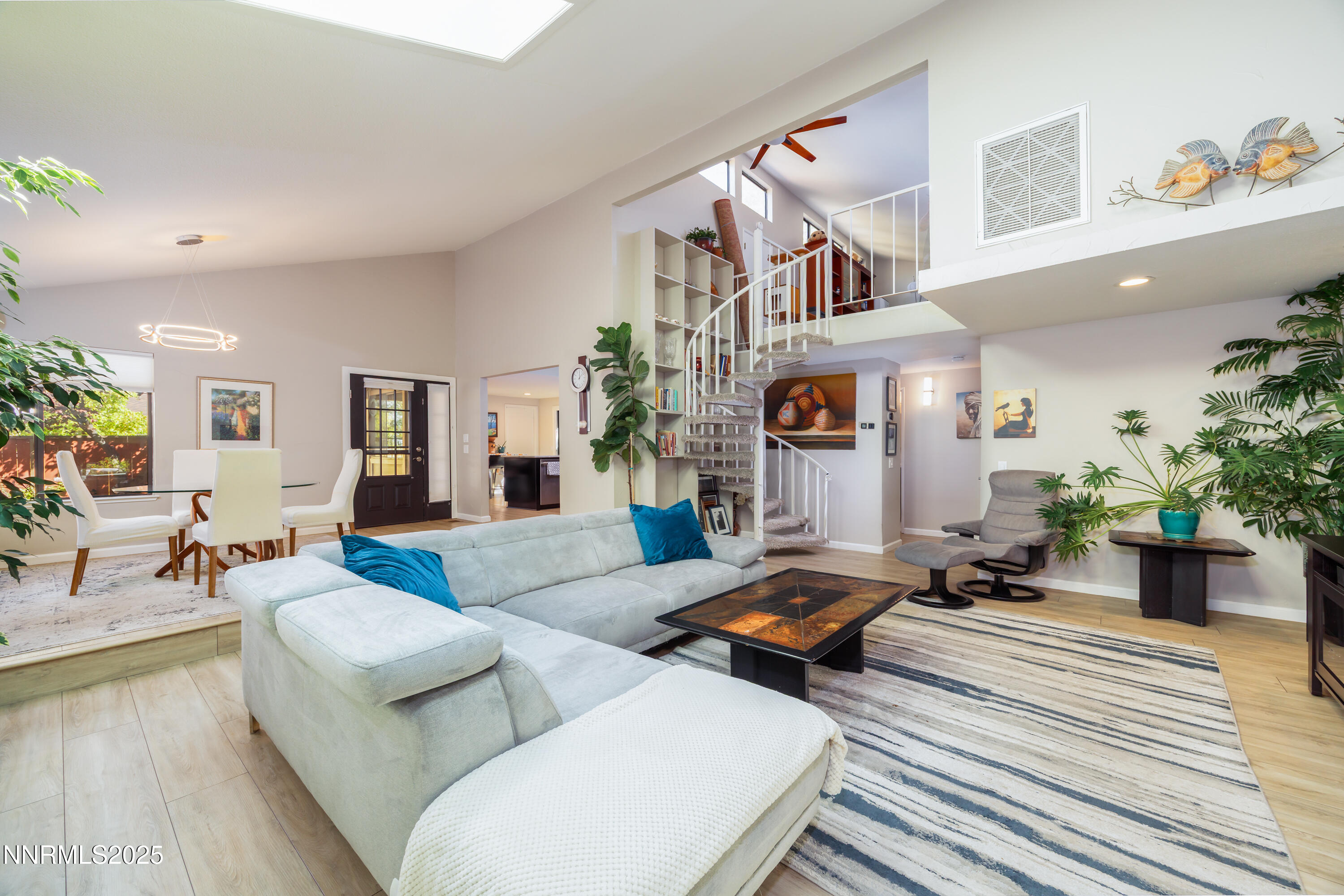 615 E Riverview Circle Property Photo 6