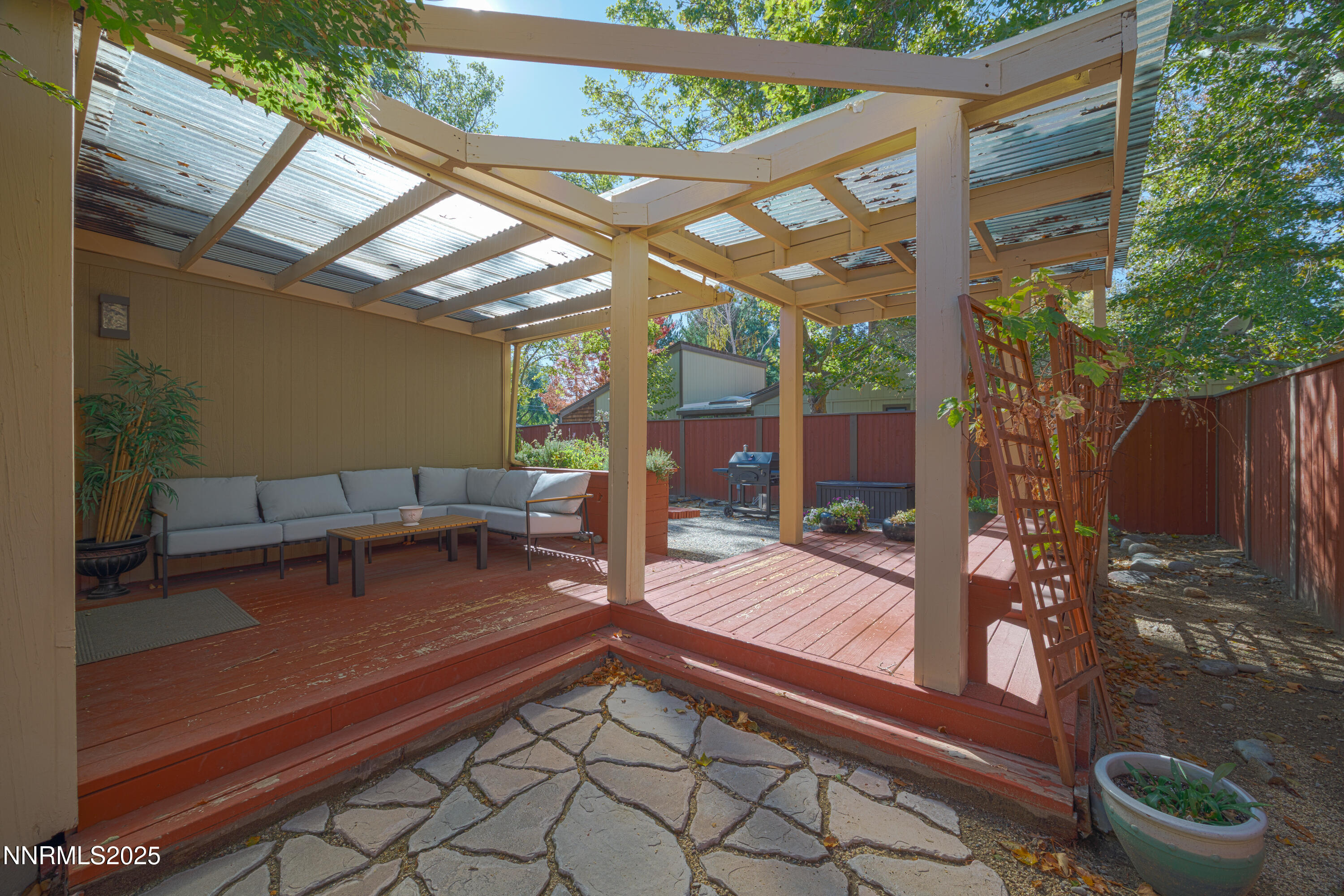 615 E Riverview Circle Property Photo 22