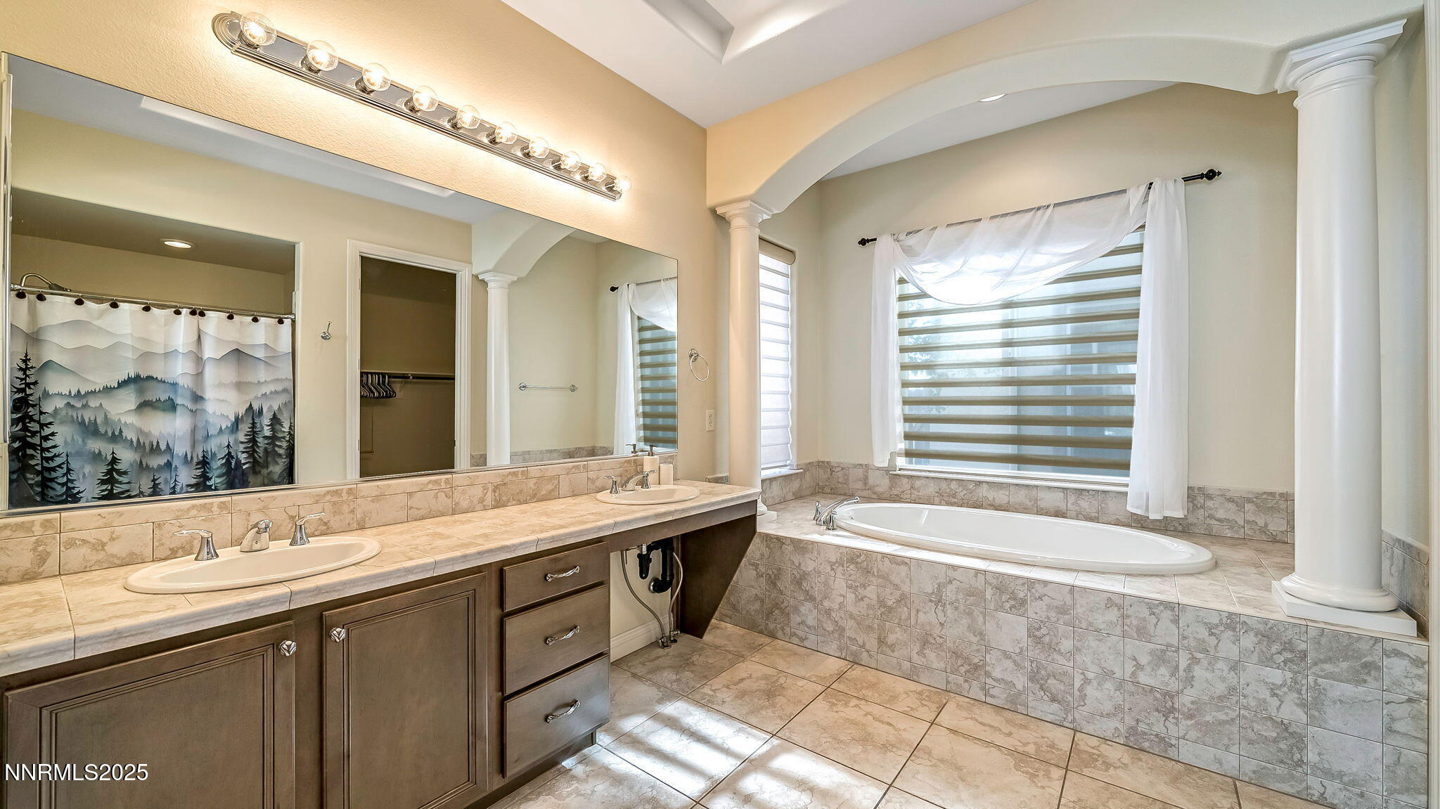 1812 Braemore Drive Property Photo 12