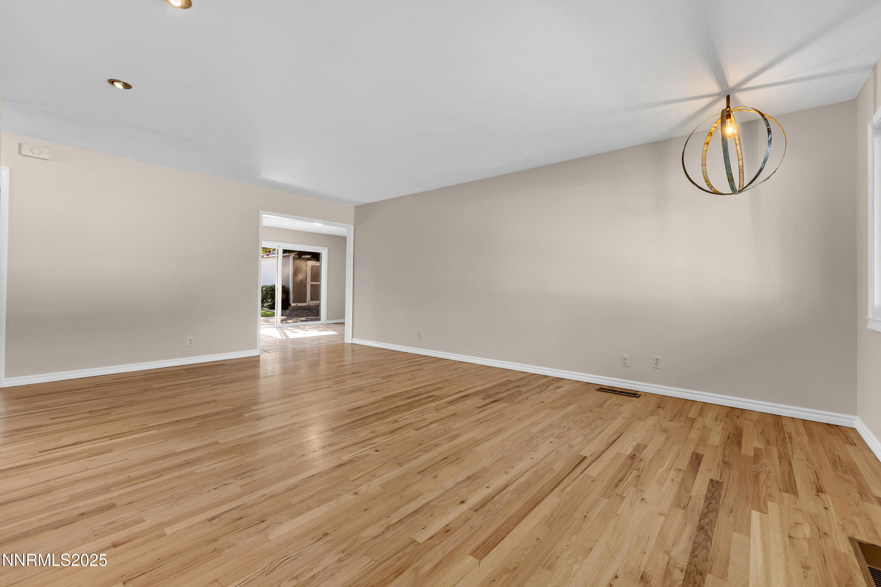 1020 Pineridge Drive Property Photo 5