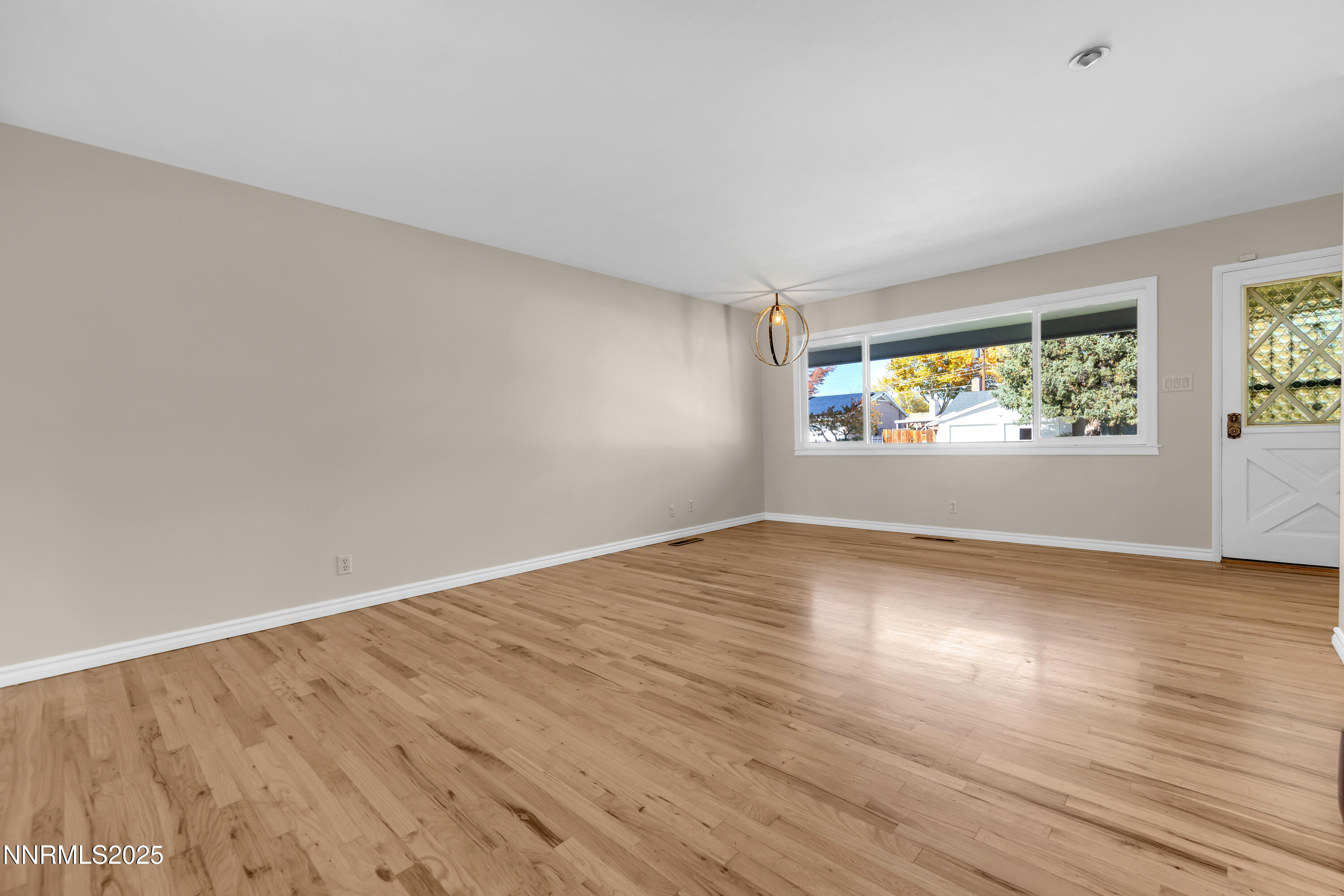 1020 Pineridge Drive Property Photo 7