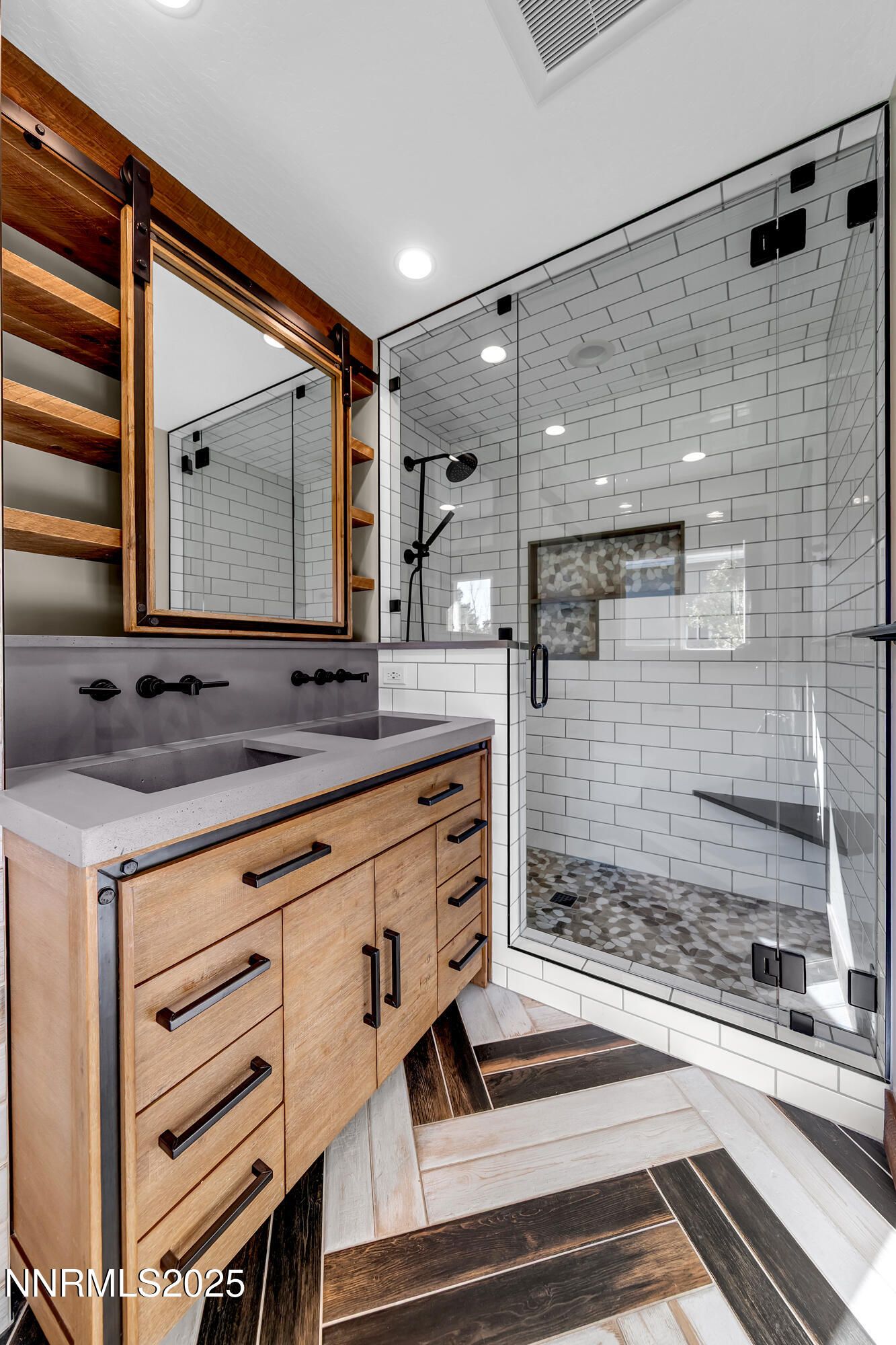 1020 Pineridge Drive Property Photo 20