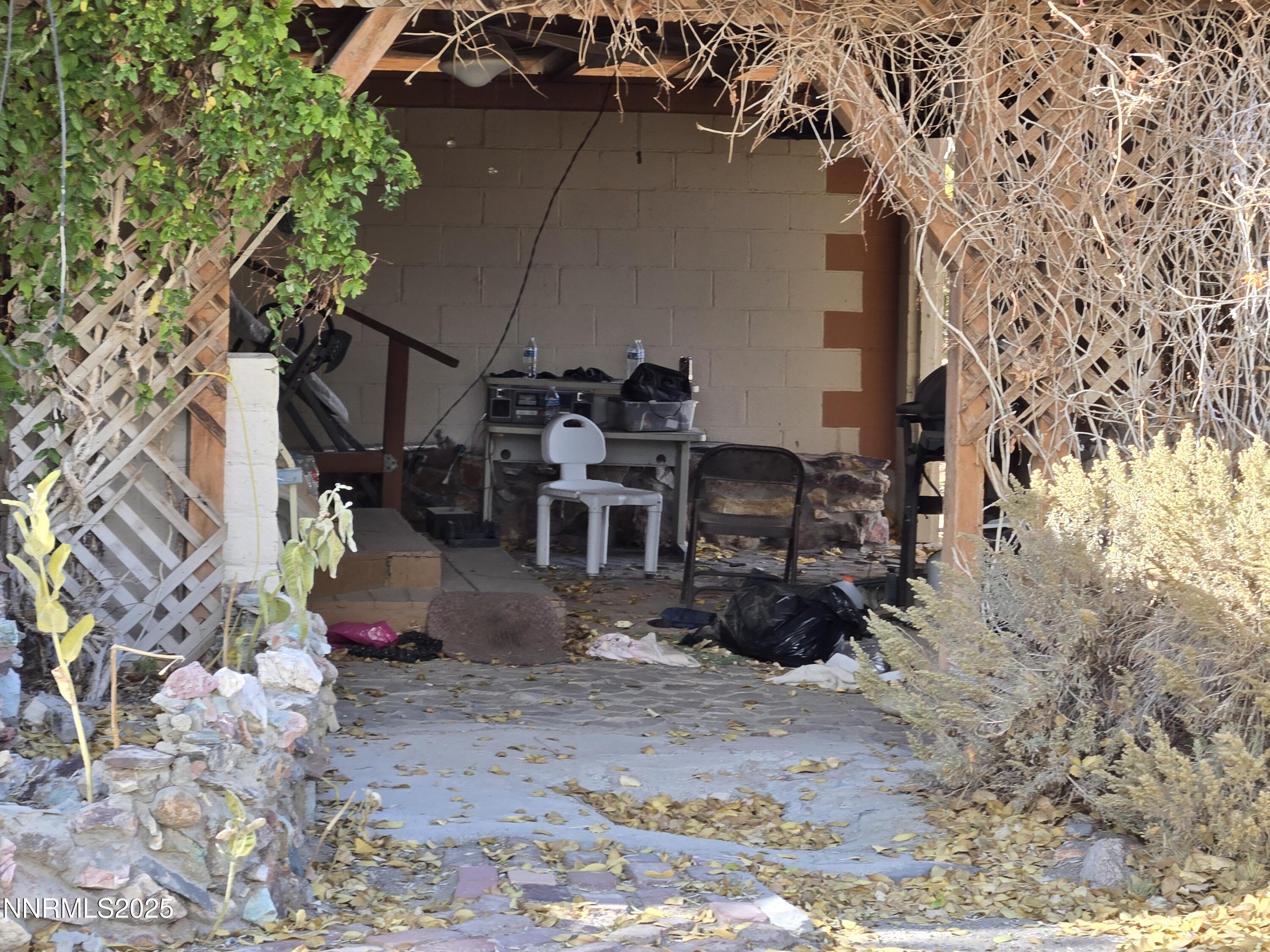 14 Yermo Property Photo 10