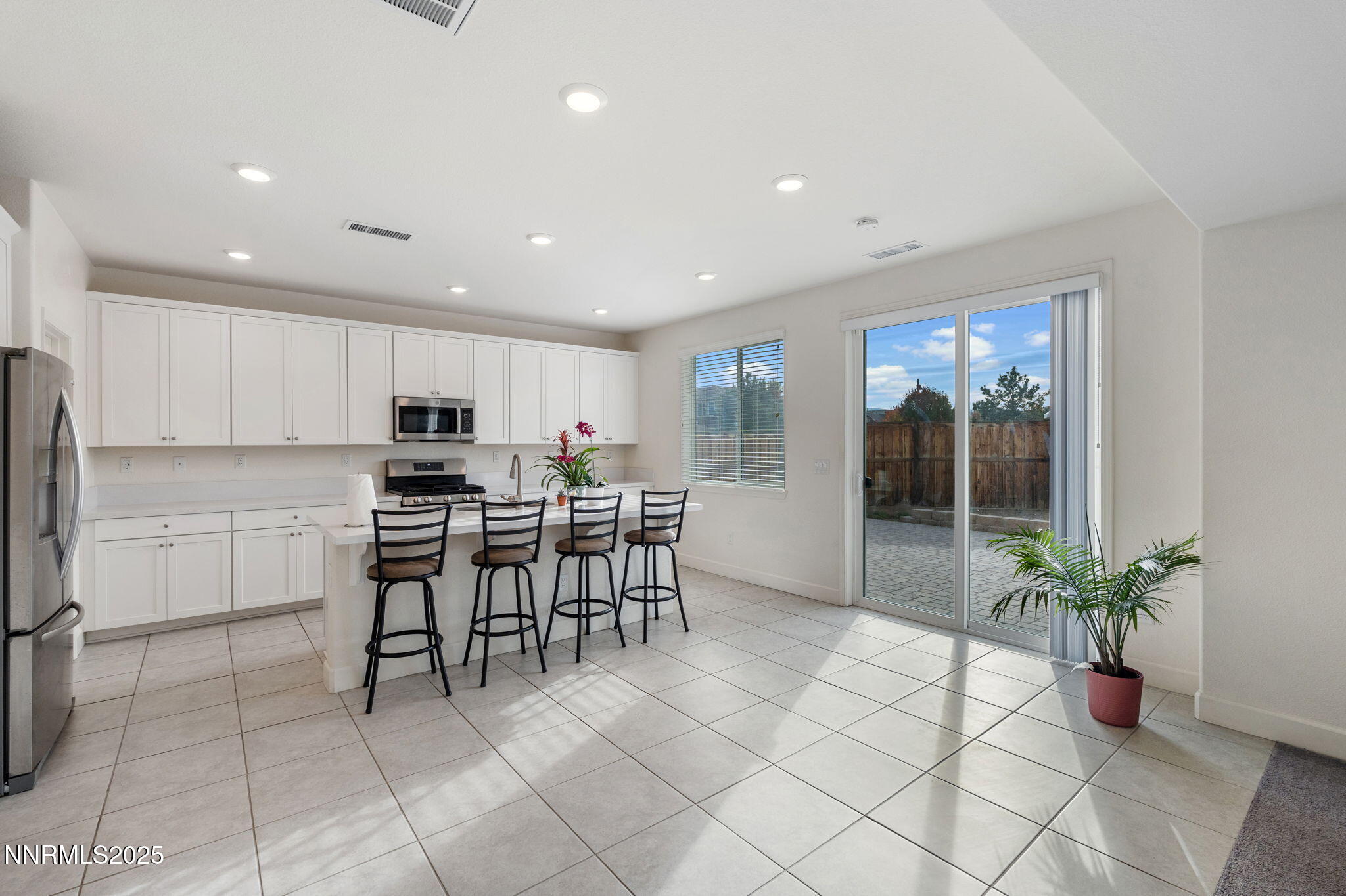 6103 Shining Sunset Drive Property Photo 9