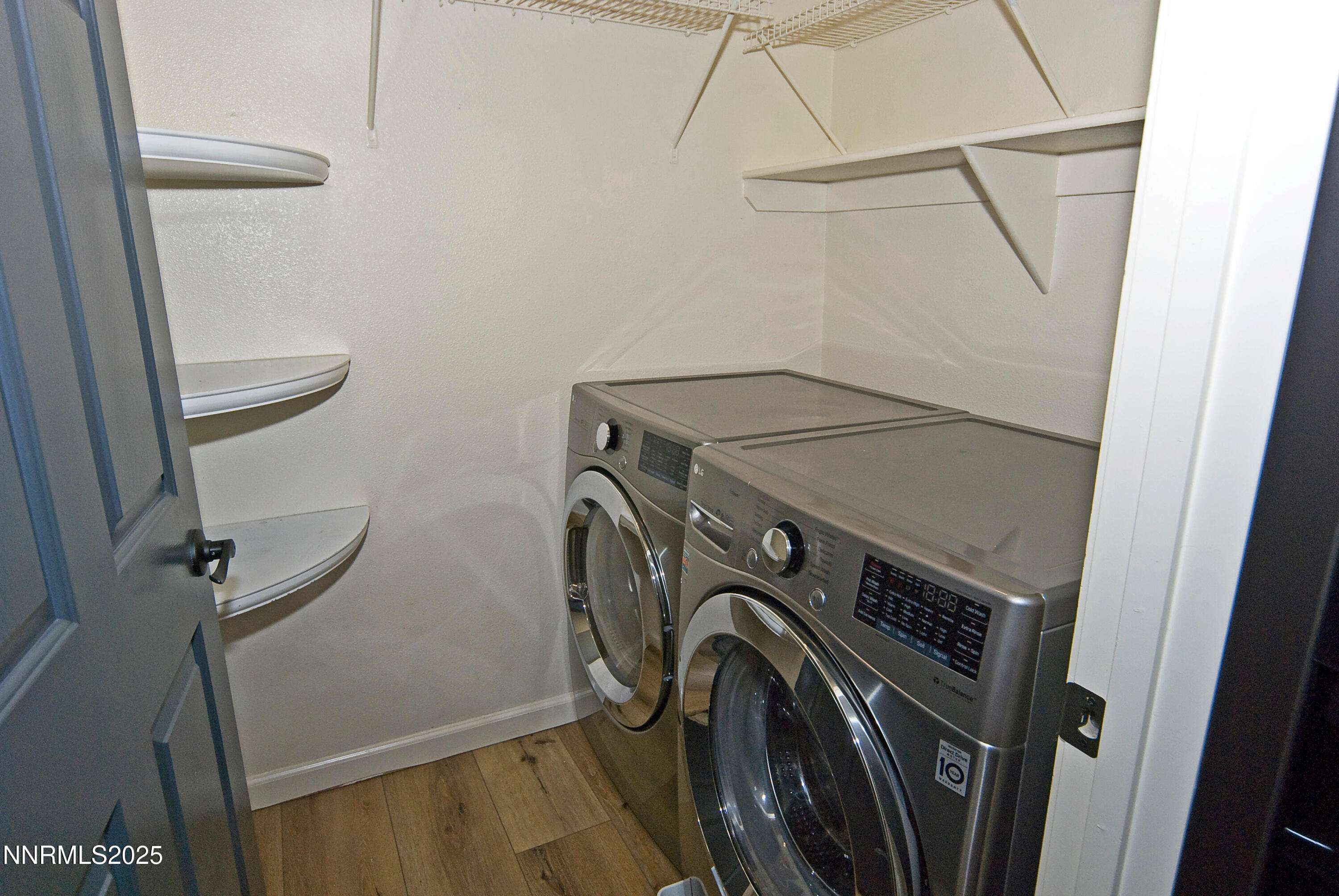 900 S Meadows Parkway 3522 Property Photo 7