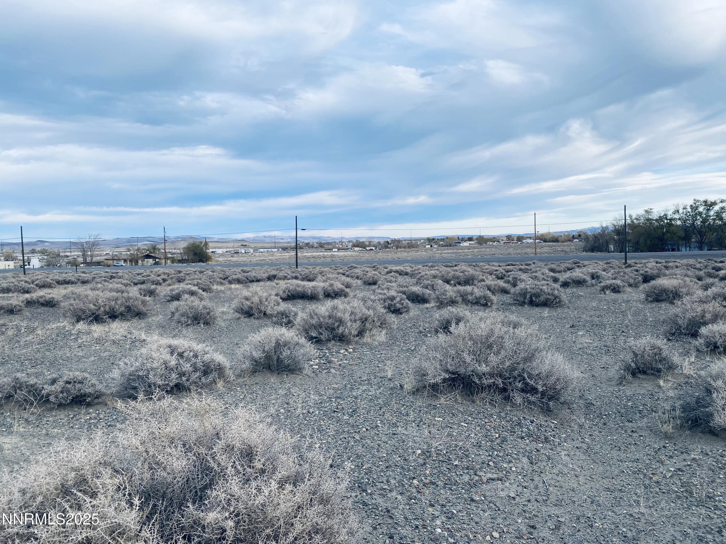 6815 S S Hwy 95a Property Photo 4