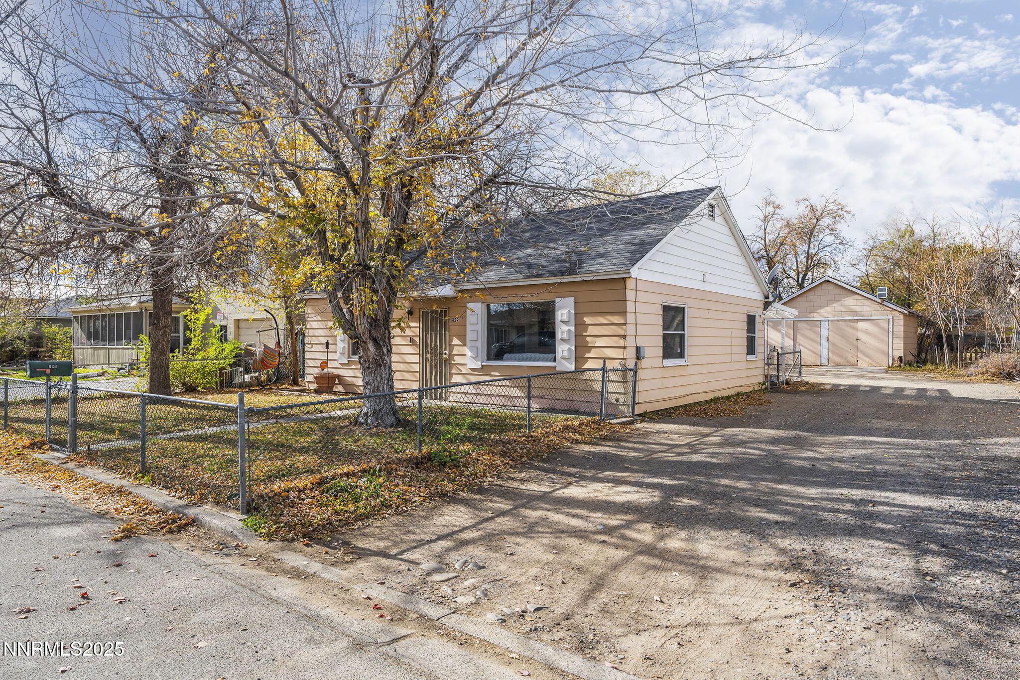 829 10th Street Property Photo 1