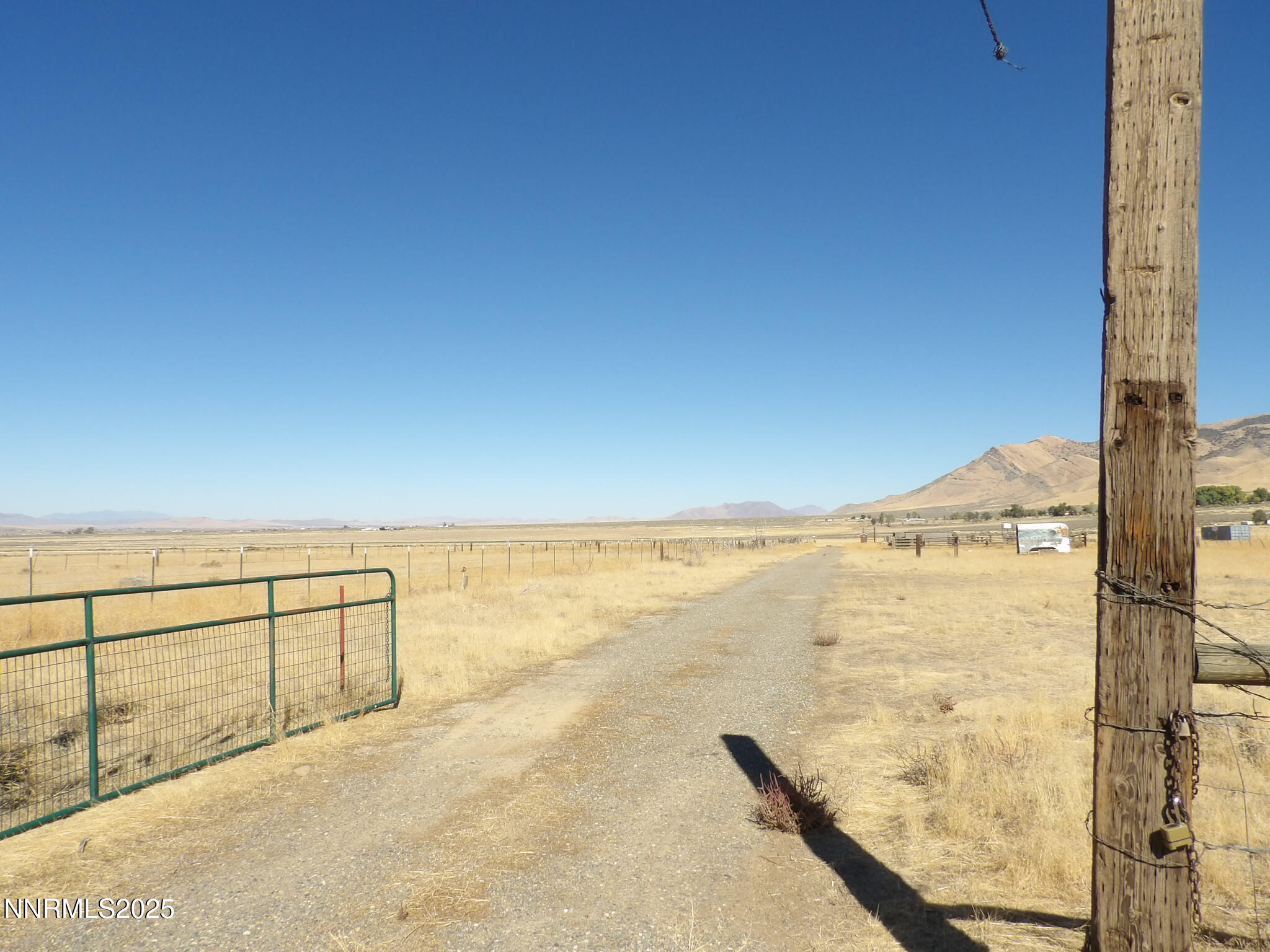 15948 S Grass Valley Road Property Photo 2