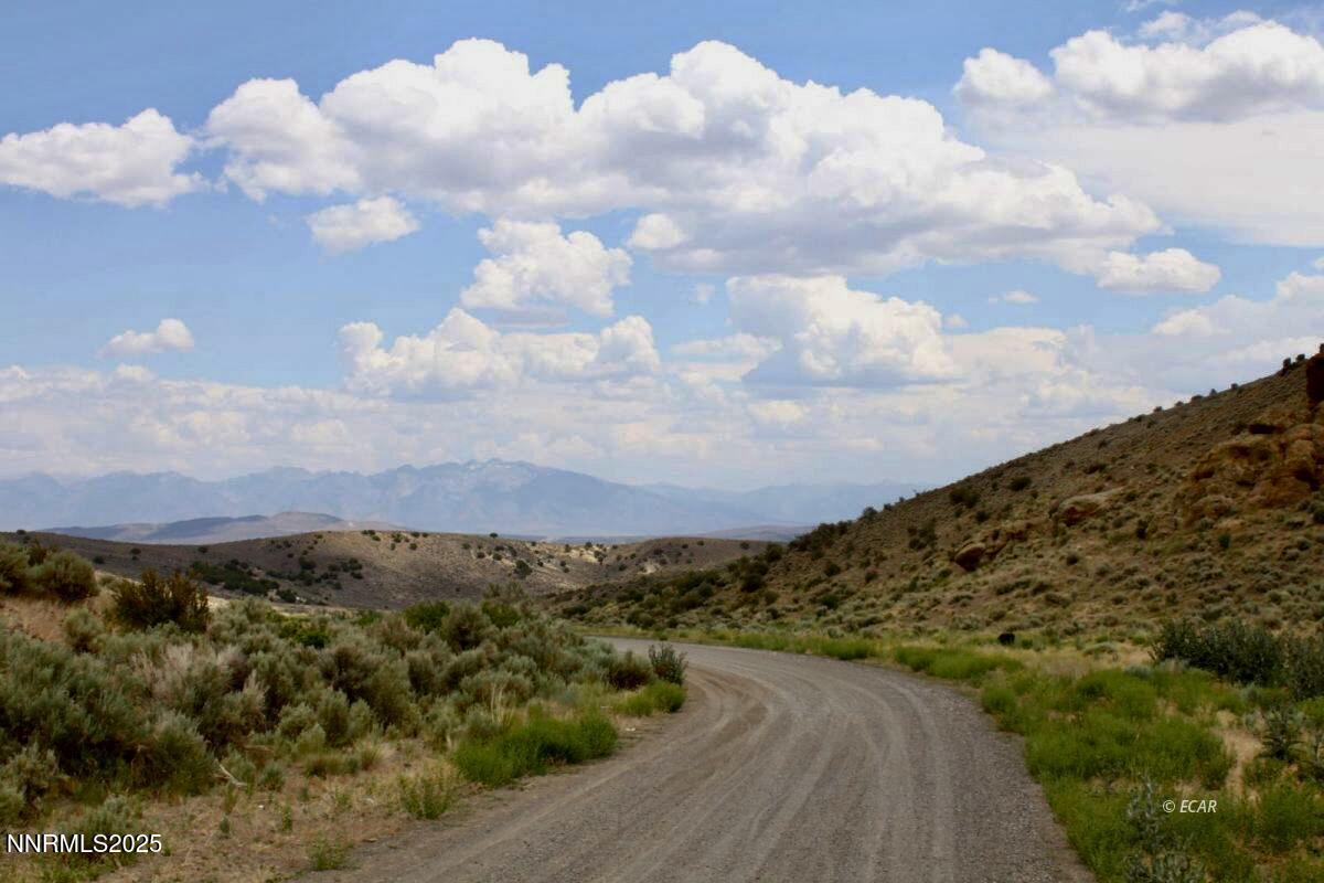 1992 Snowbowl Road Property Photo 8