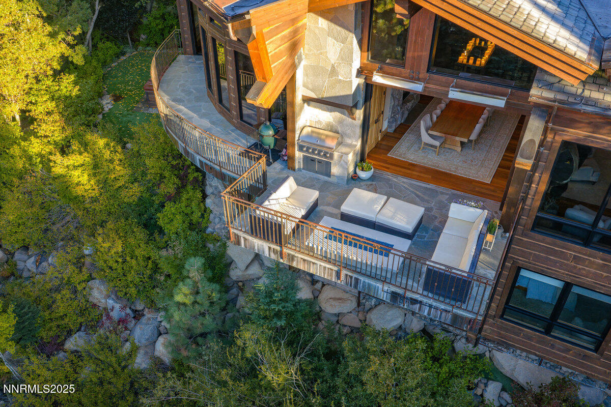 951 Divot Court Property Photo 4