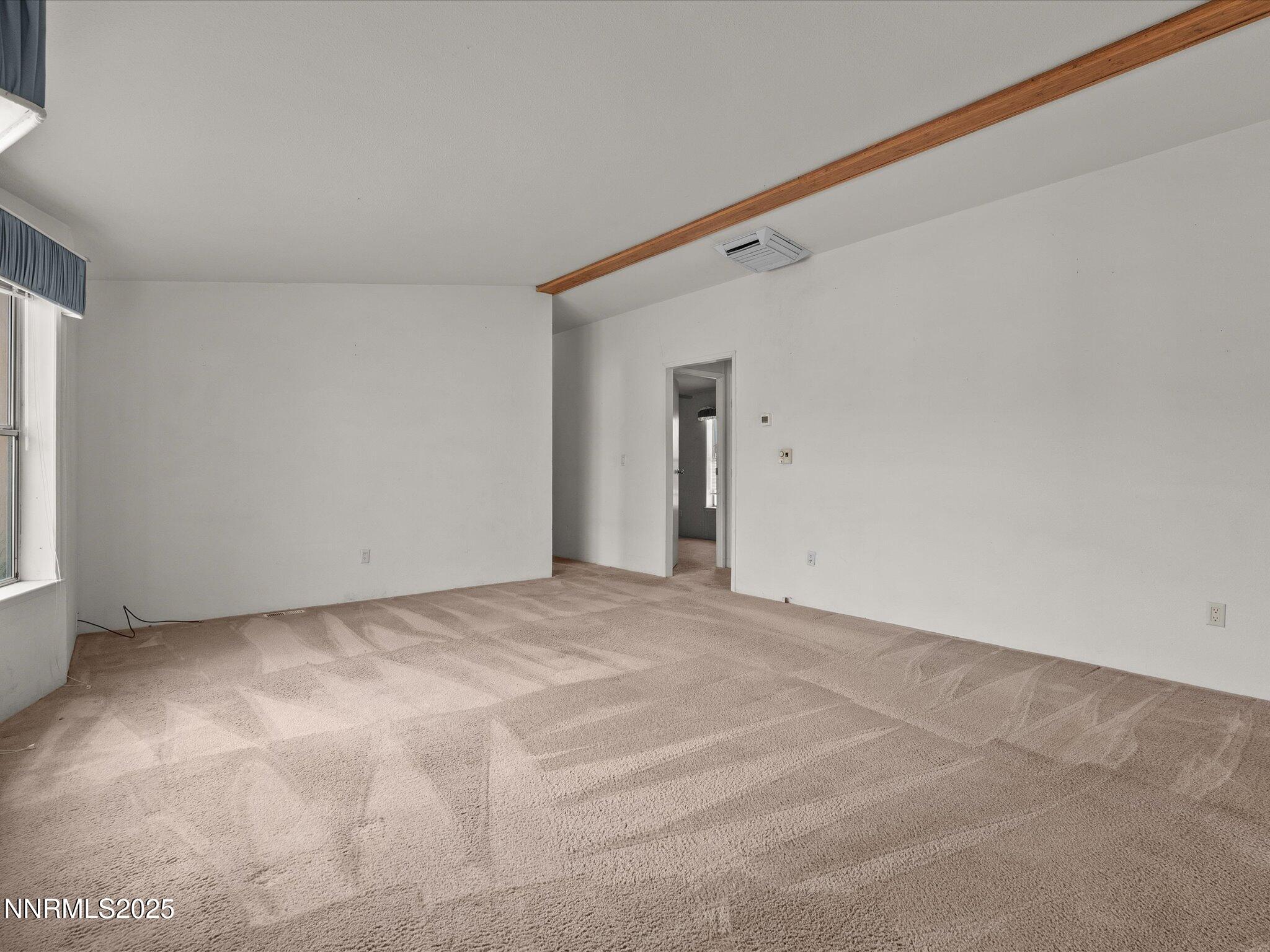 77 Mountain Lane Property Photo 4